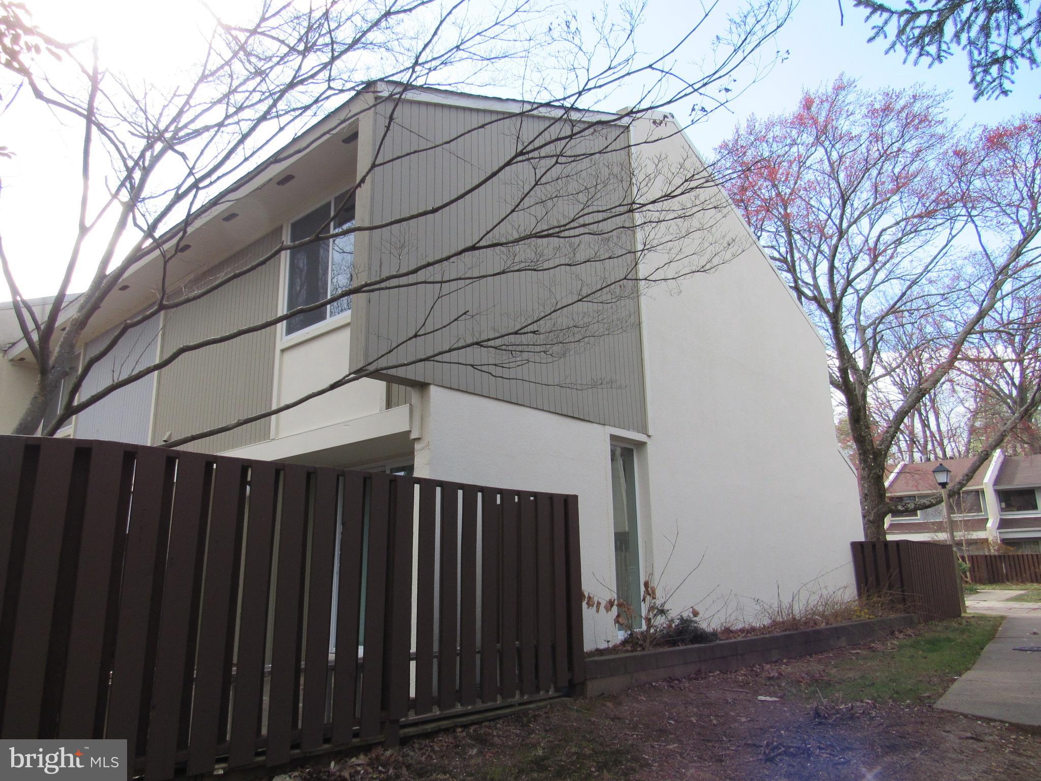 SOUTHGATE SQUARE CLUSTER - Residential Lease