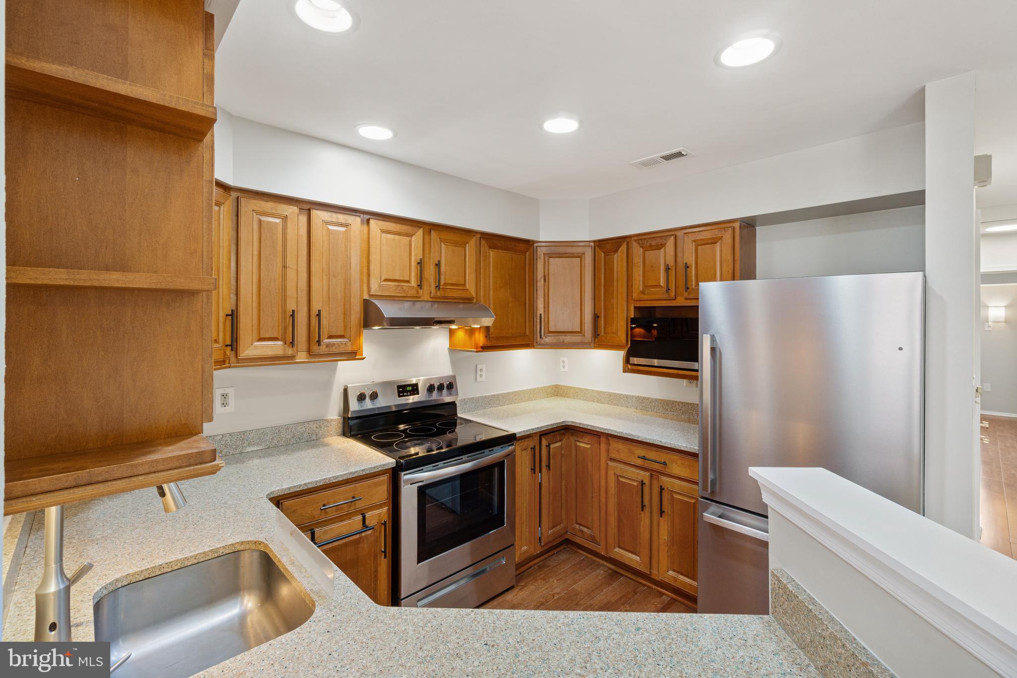 WOODLAND VILLAGE - Residential