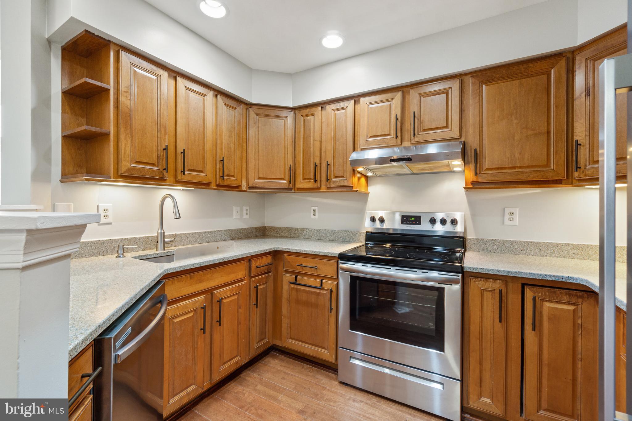 WOODLAND VILLAGE - Residential