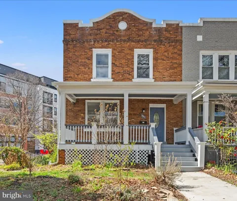 349 Kentucky Avenue SE, Washington, DC MLS: DCDC2192126
