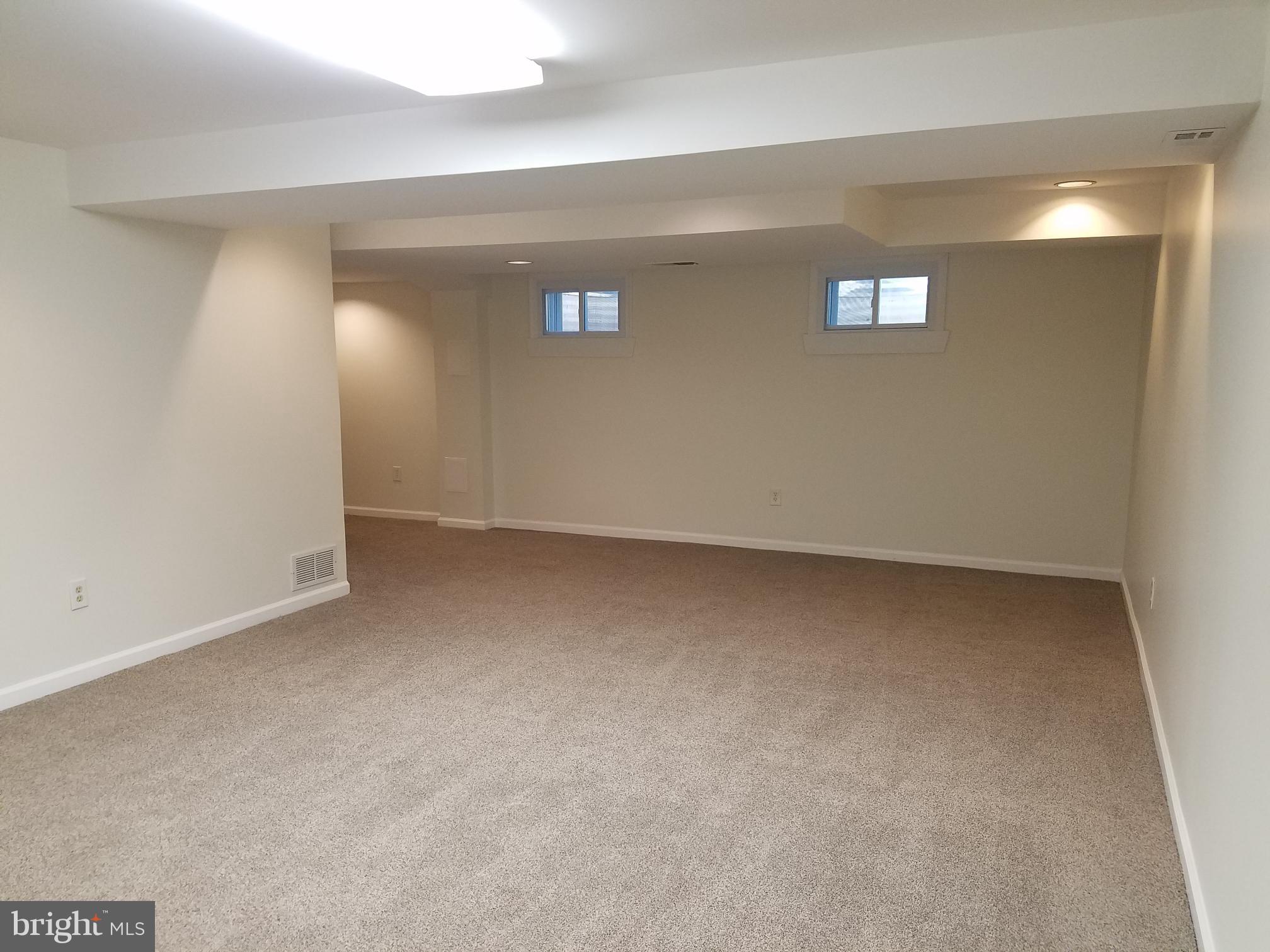 RESTON - Residential Lease