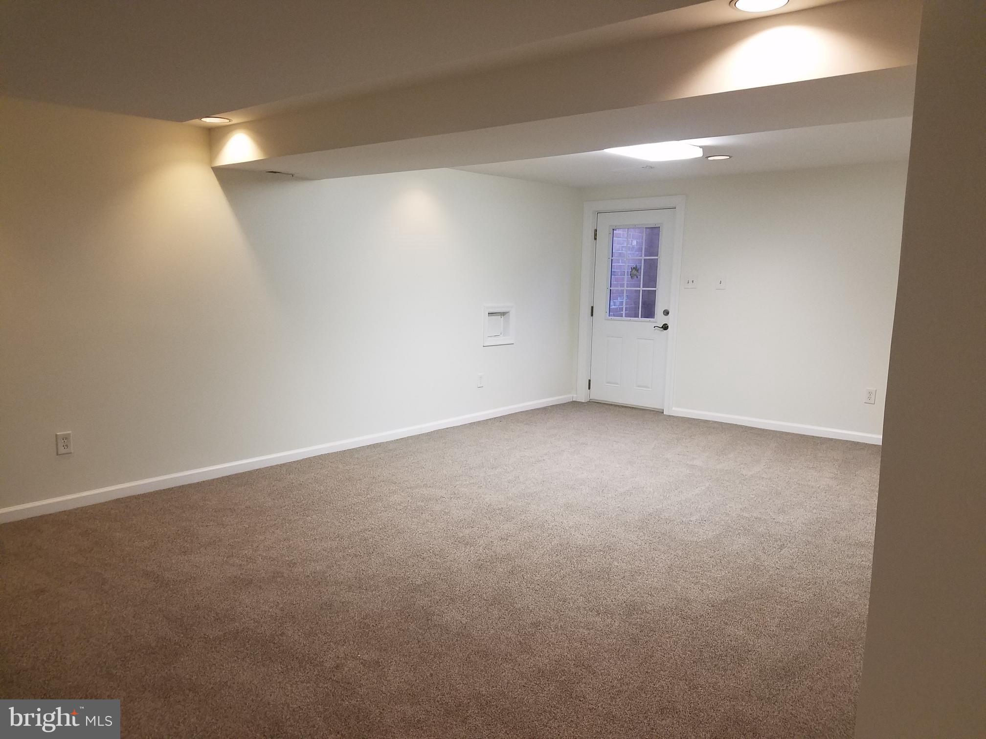 RESTON - Residential Lease