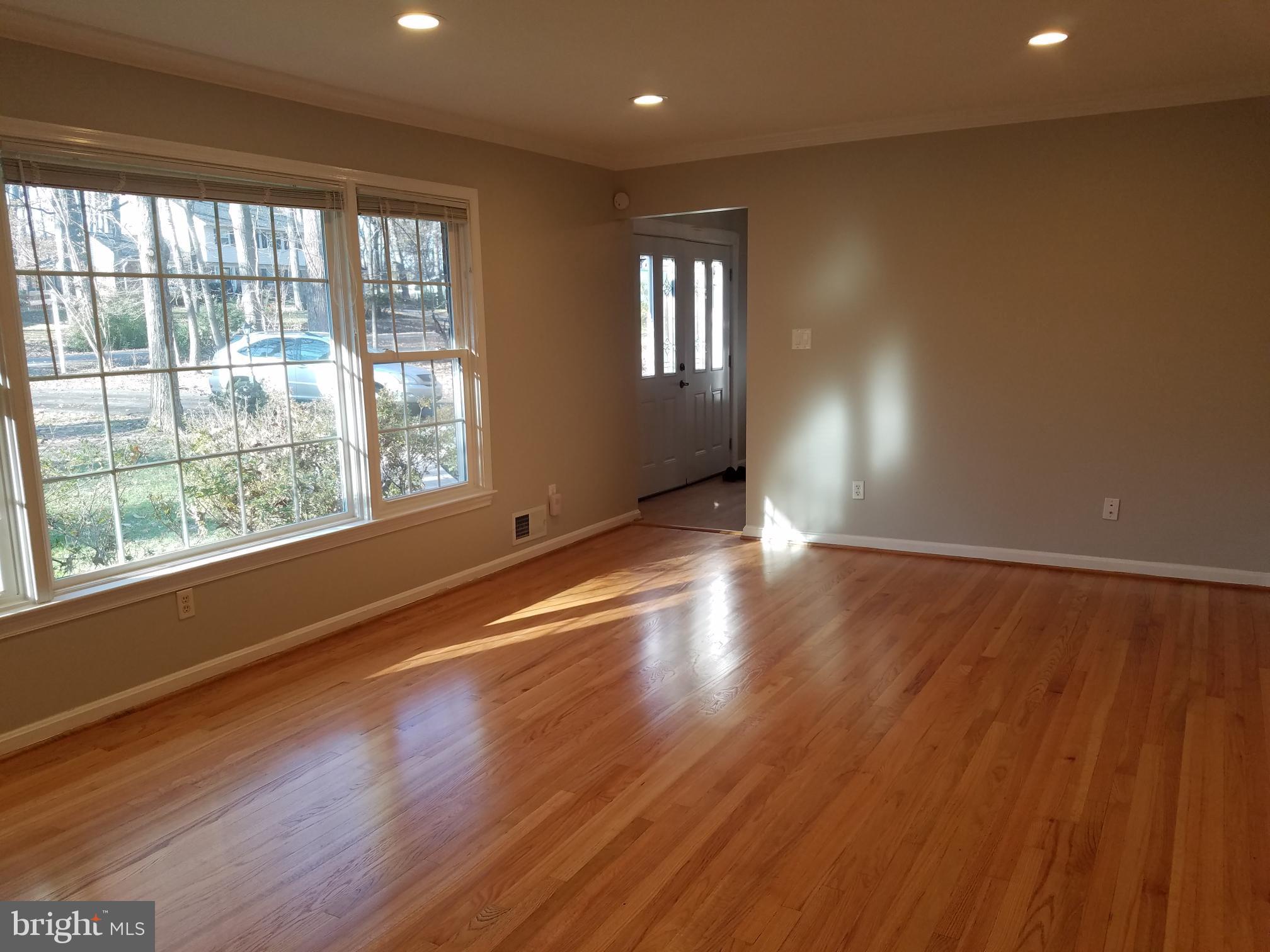 RESTON - Residential Lease