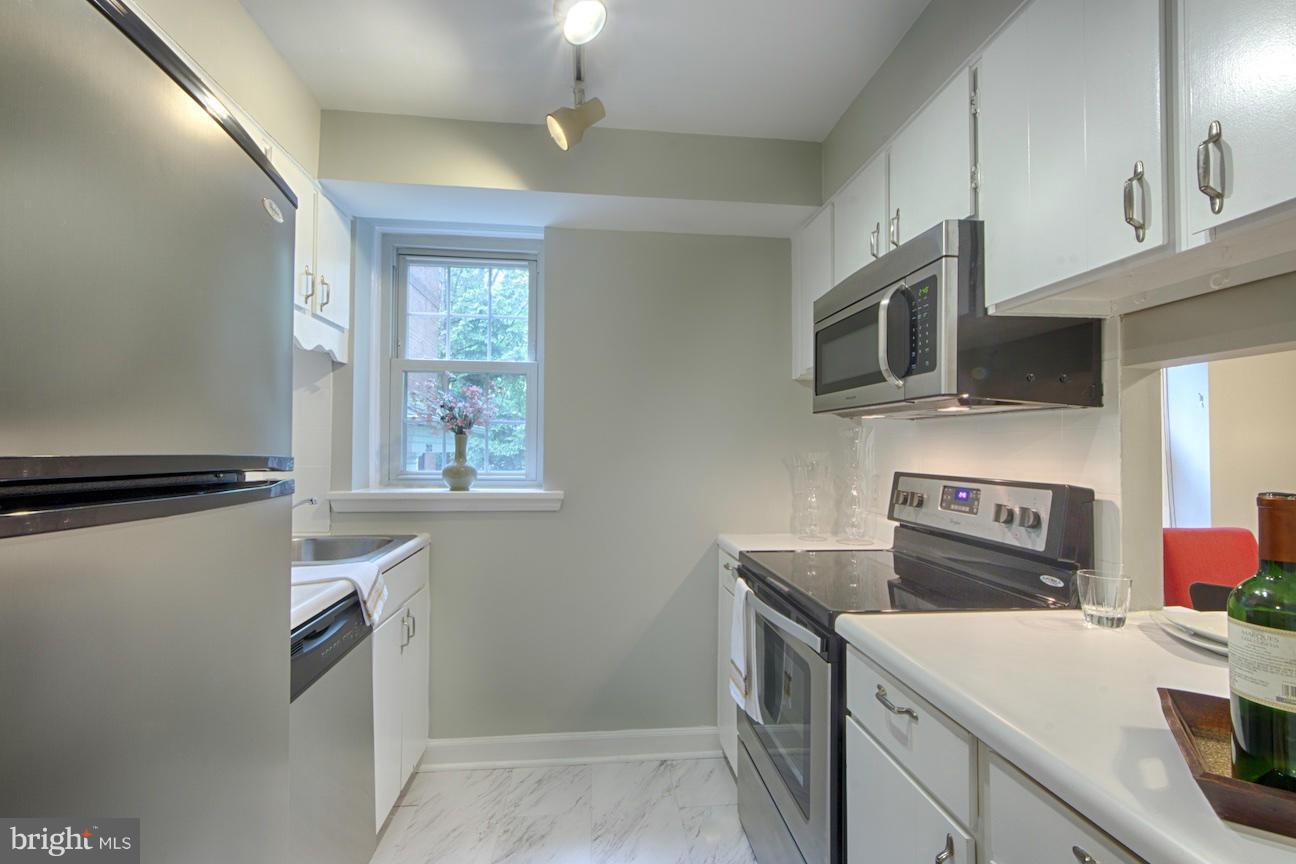 FAIRLINGTON VILLAGE - Residential