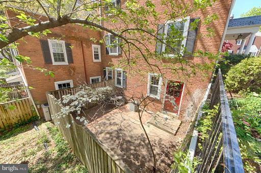 FAIRLINGTON VILLAGE - Residential