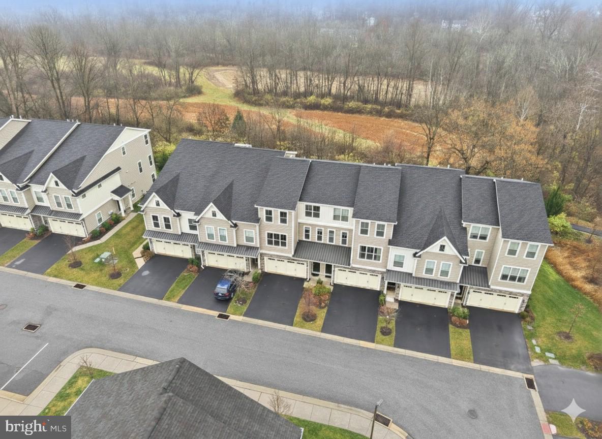 WALNUT WALK - Residential