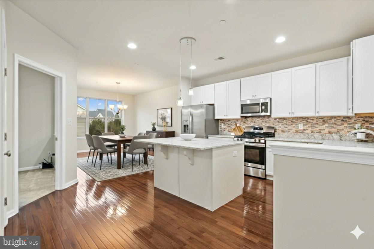 WALNUT WALK - Residential