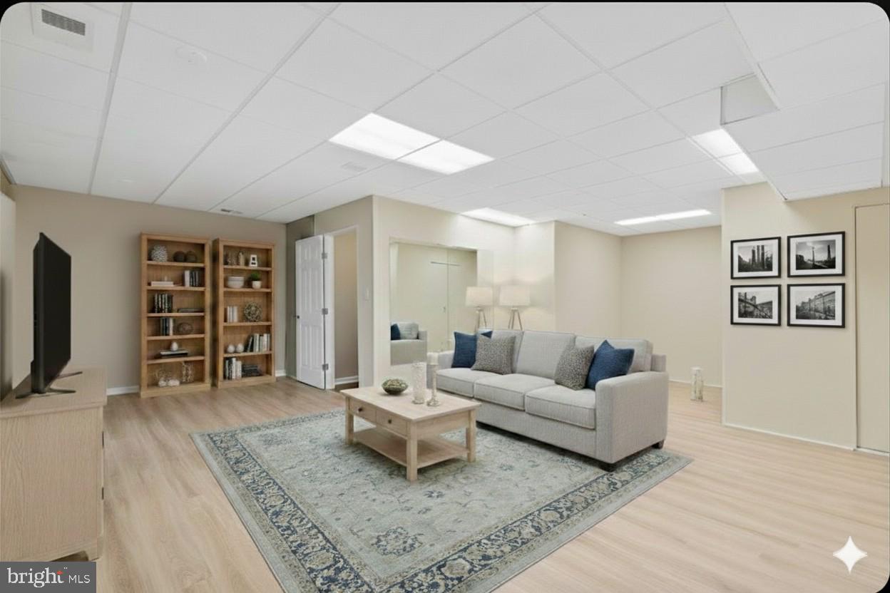 WALNUT WALK - Residential