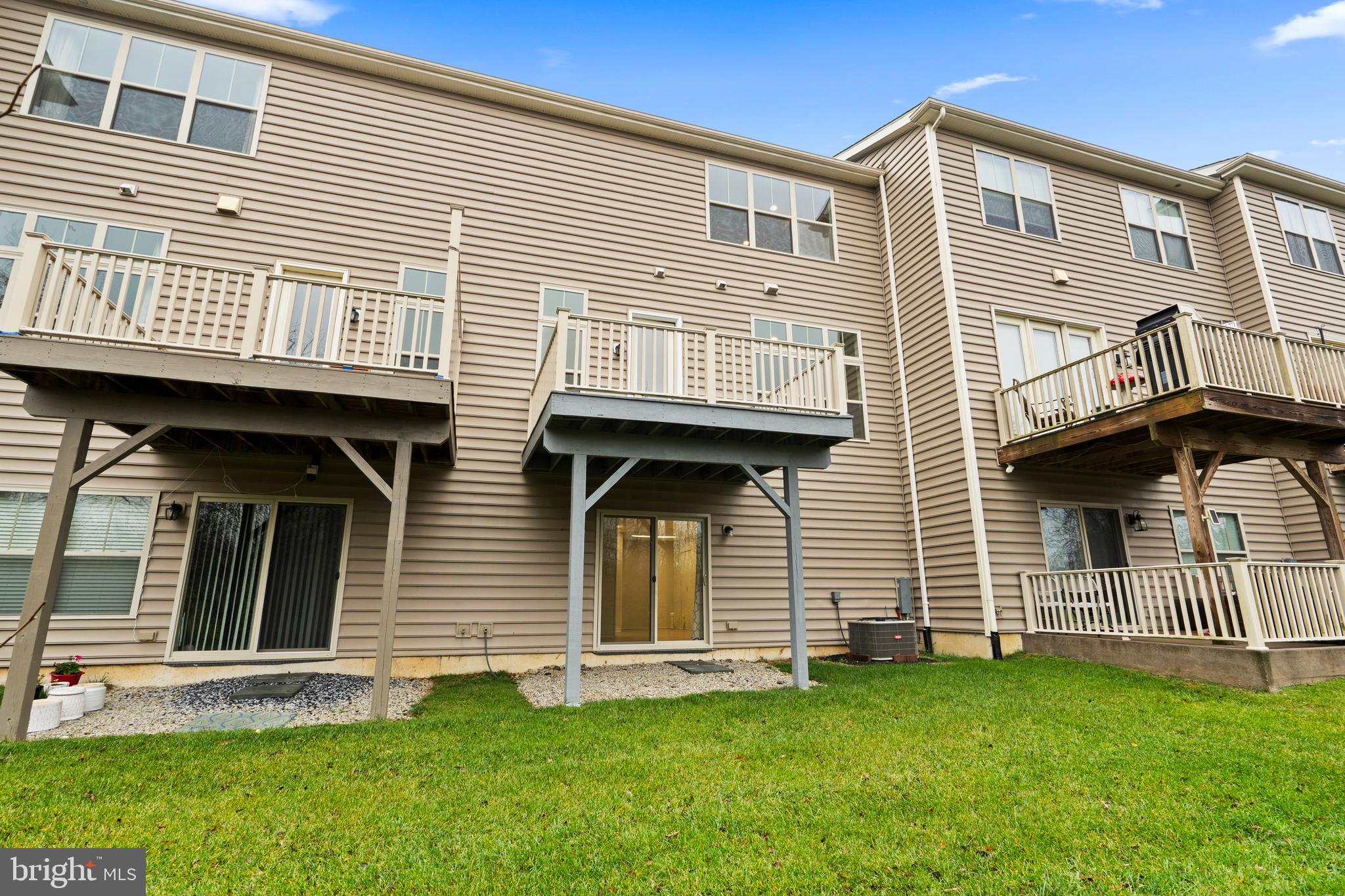 WALNUT WALK - Residential