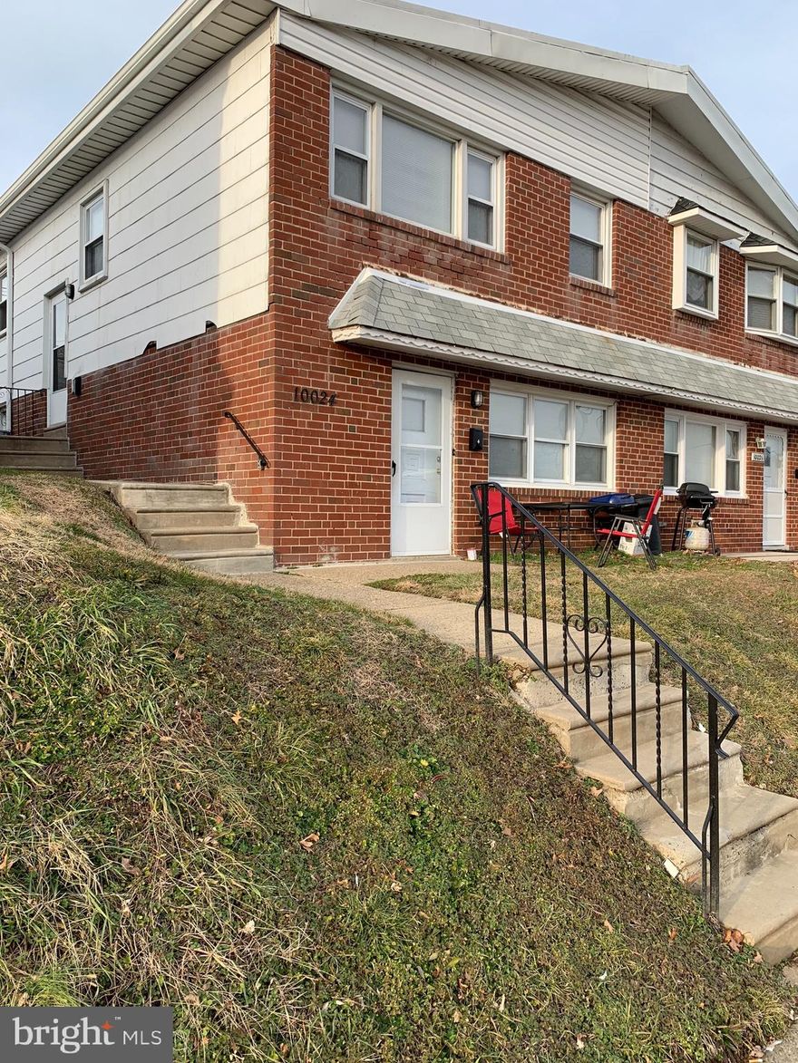 2 unit Duplex located in the Somerton area. Well maintained for over 17 years by the same owner. This duplex consists of 1 - 2 bedroom apartment and 1 - 1 bedroom apartment with a driveway. Almost everything has been updated. Rents are great.