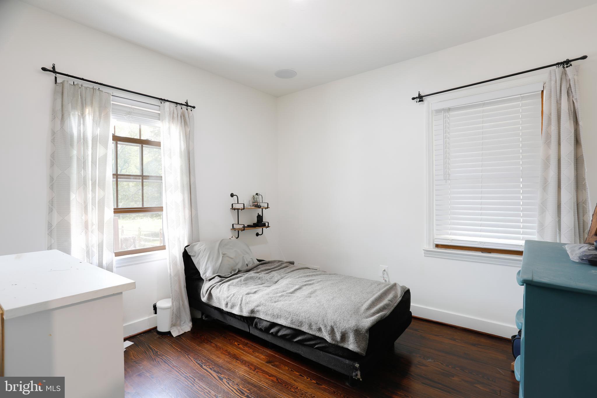 PERRYVILLE - Residential