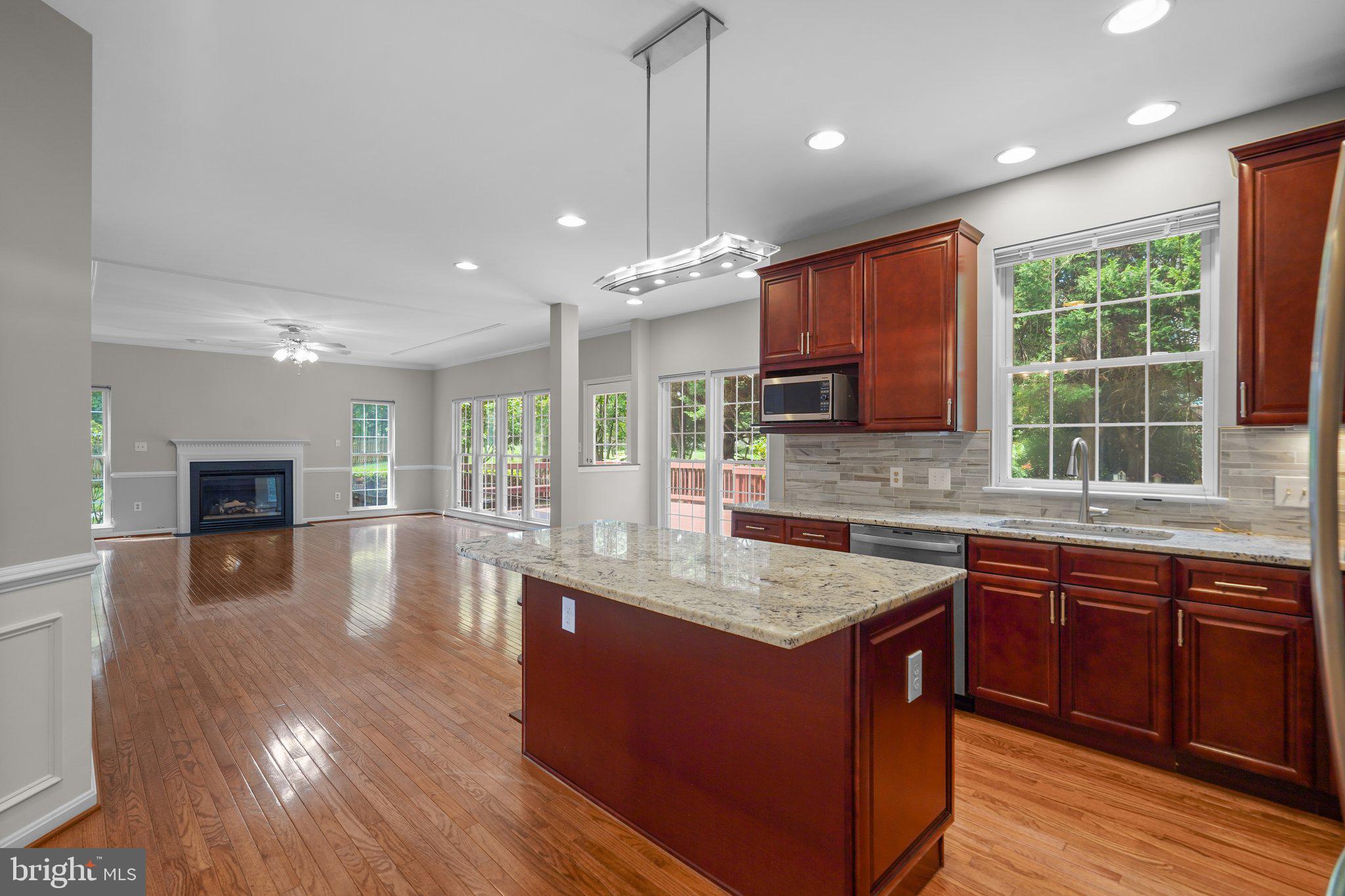 KINGSVIEW VILLAGE - Residential