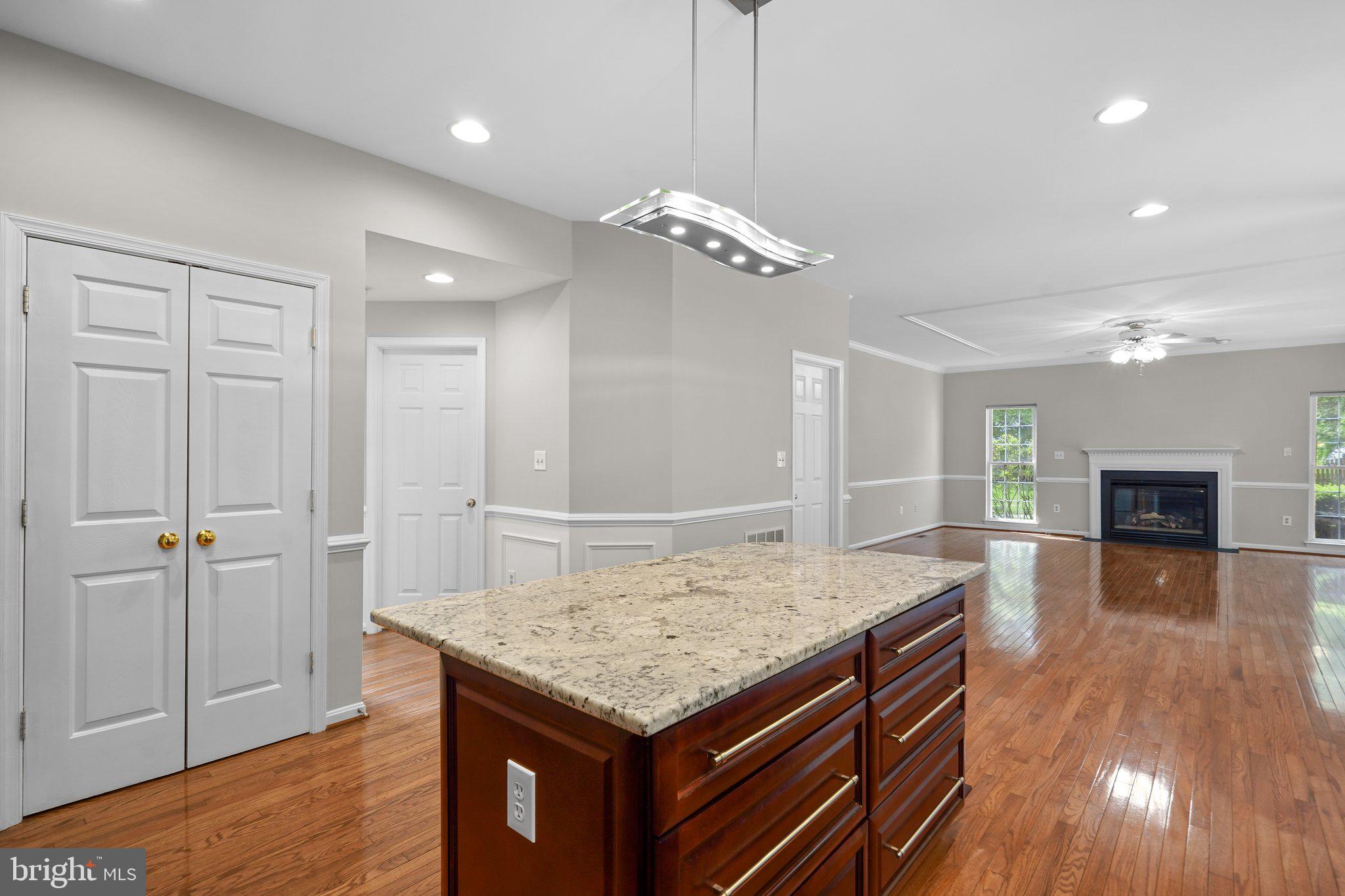 KINGSVIEW VILLAGE - Residential