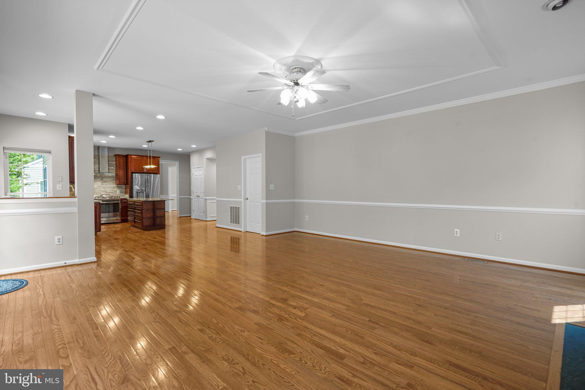 KINGSVIEW VILLAGE - Residential