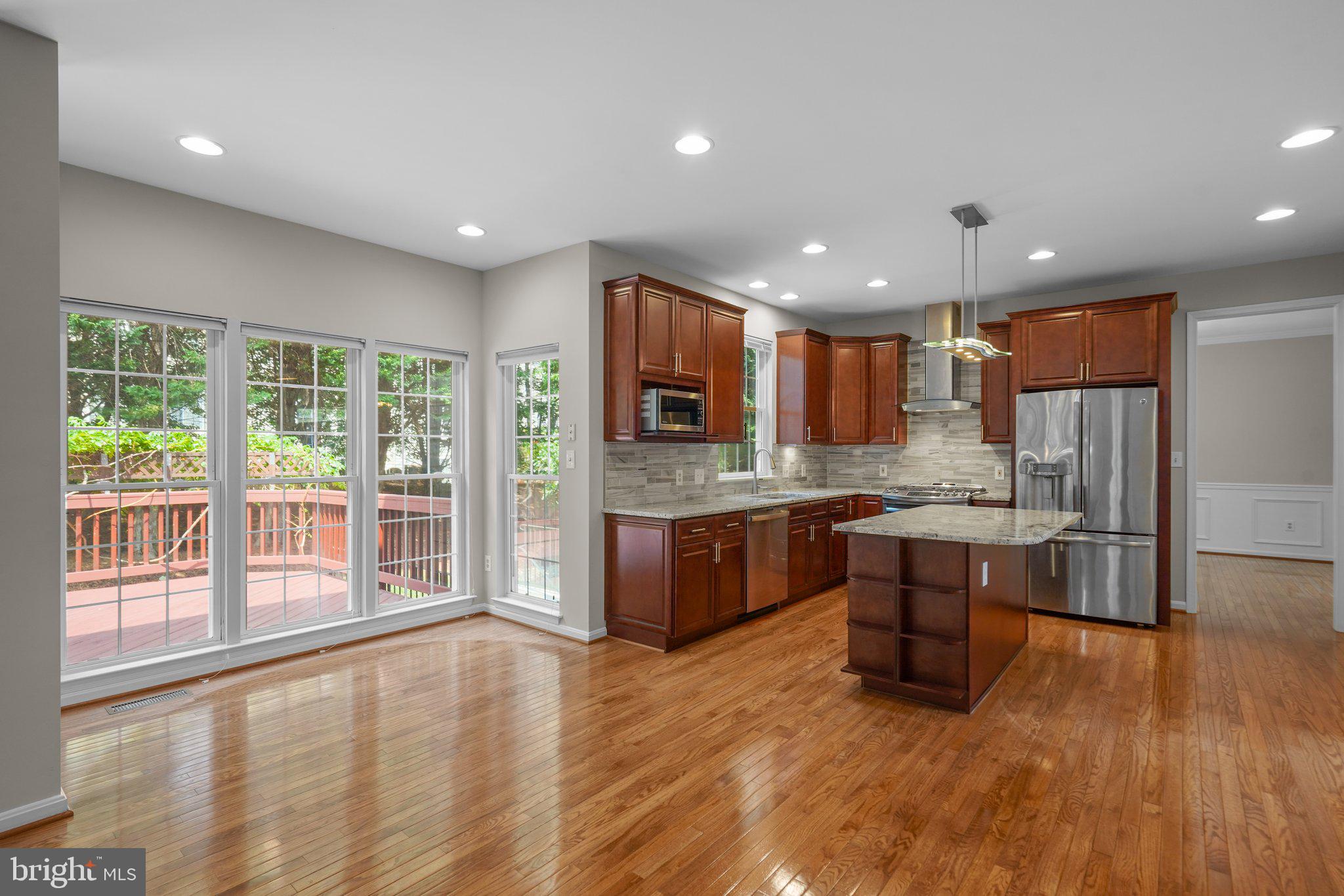 KINGSVIEW VILLAGE - Residential