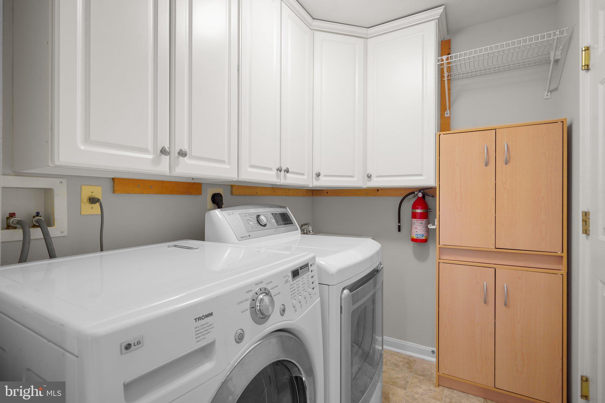 KINGSVIEW VILLAGE - Residential