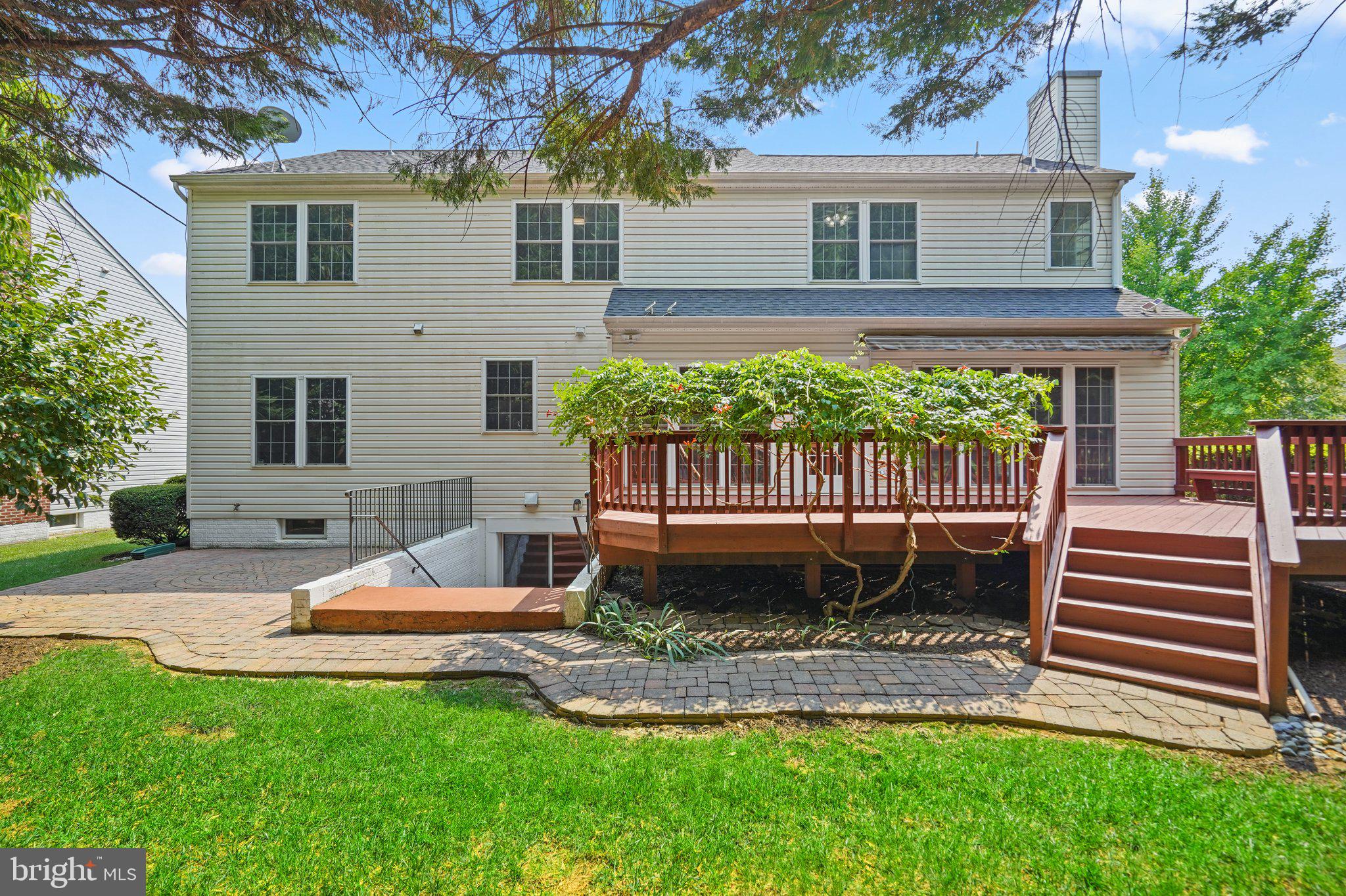 KINGSVIEW VILLAGE - Residential