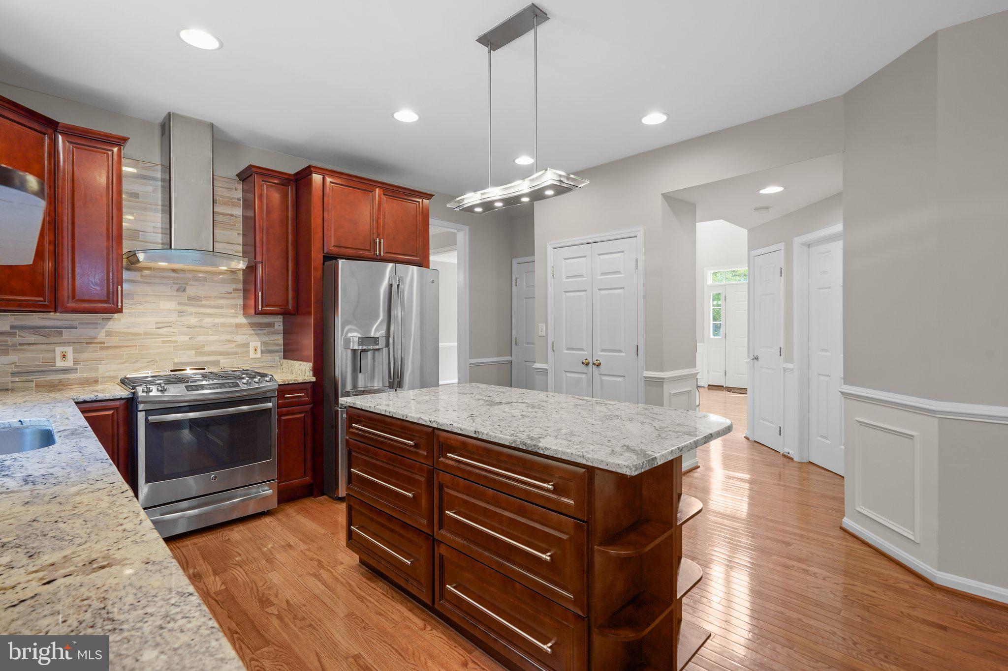 KINGSVIEW VILLAGE - Residential