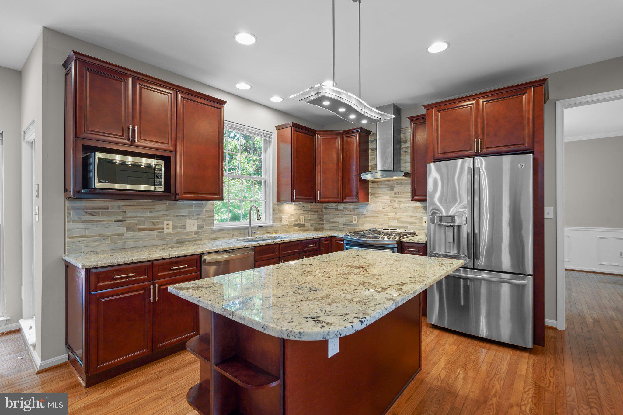 KINGSVIEW VILLAGE - Residential