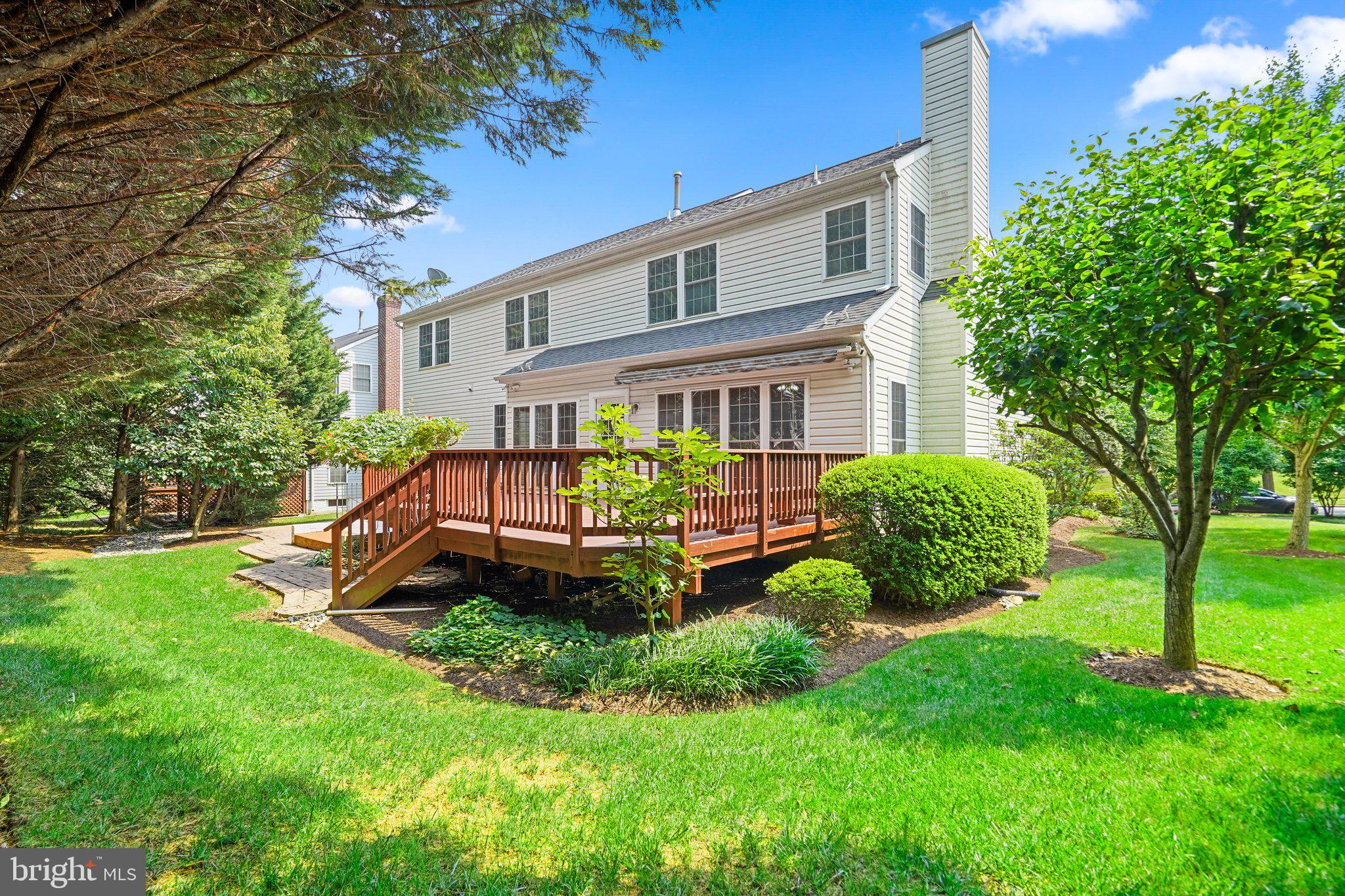 KINGSVIEW VILLAGE - Residential