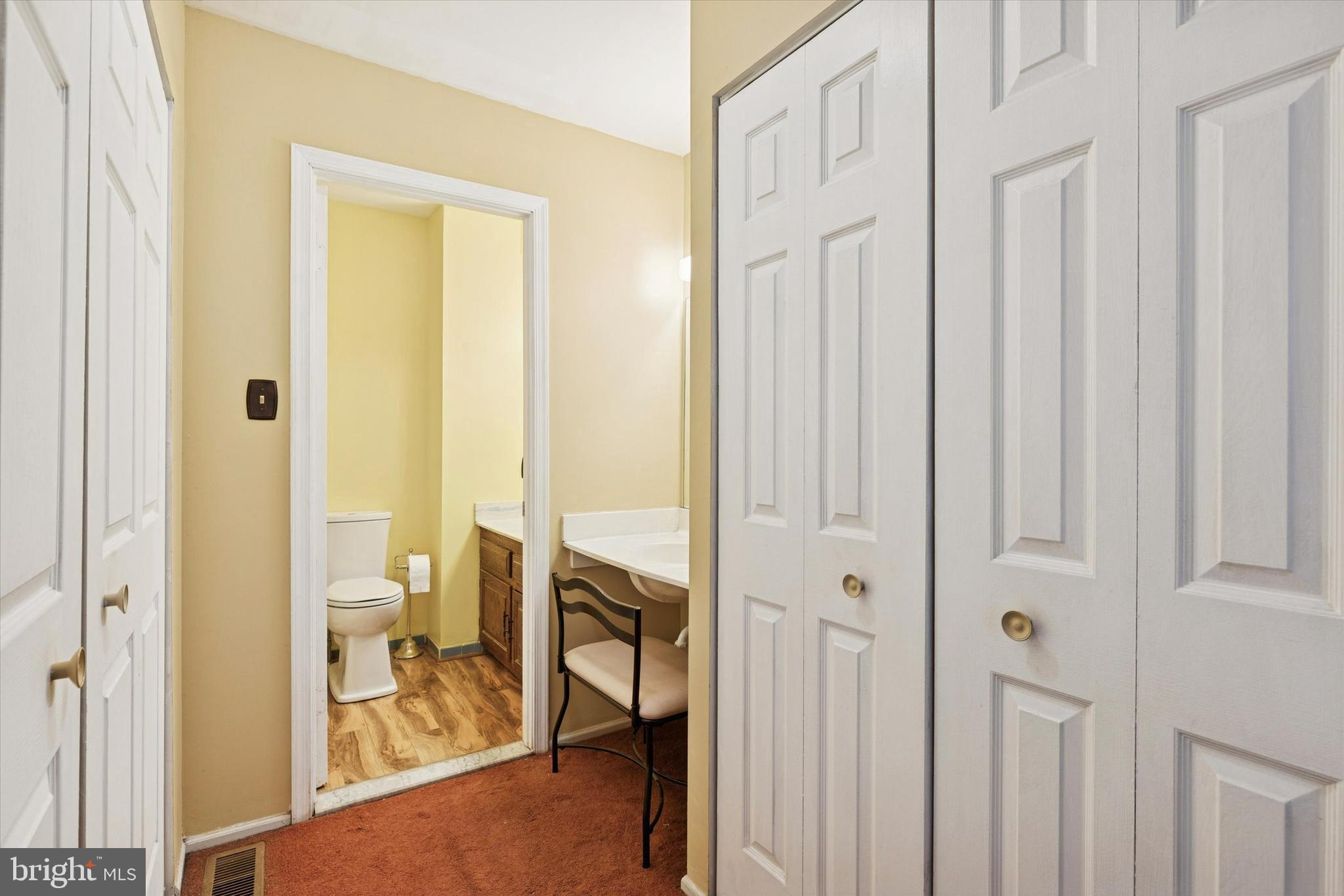 STOTESBURY TWHSE - Residential