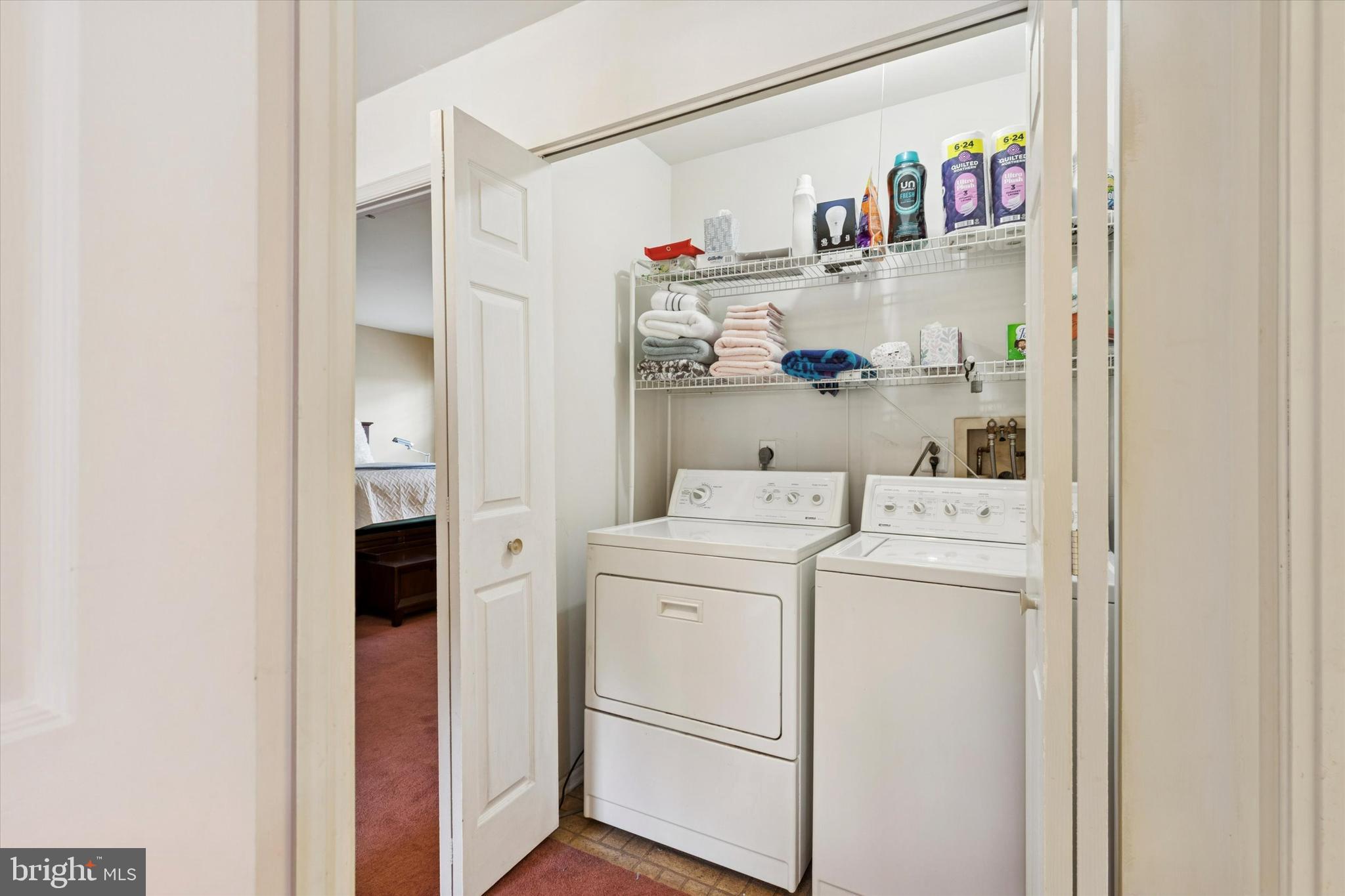 STOTESBURY TWHSE - Residential