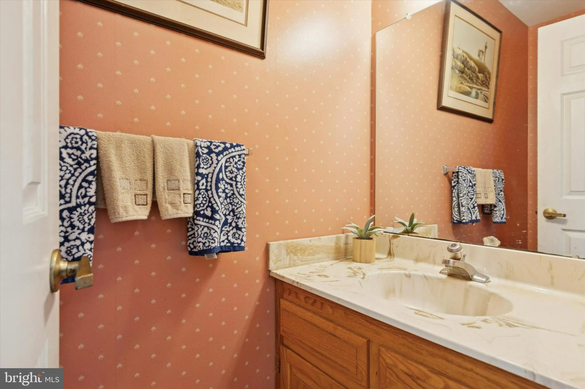 Glenside, Pennsylvania 19038, United States, 2 Bedrooms Bedrooms, ,3 BathroomsBathrooms,Residential,Active,238272