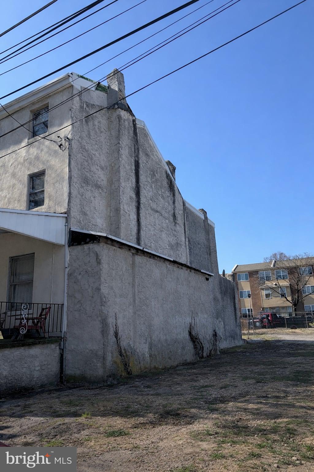 289 E COLLOM STREET 91