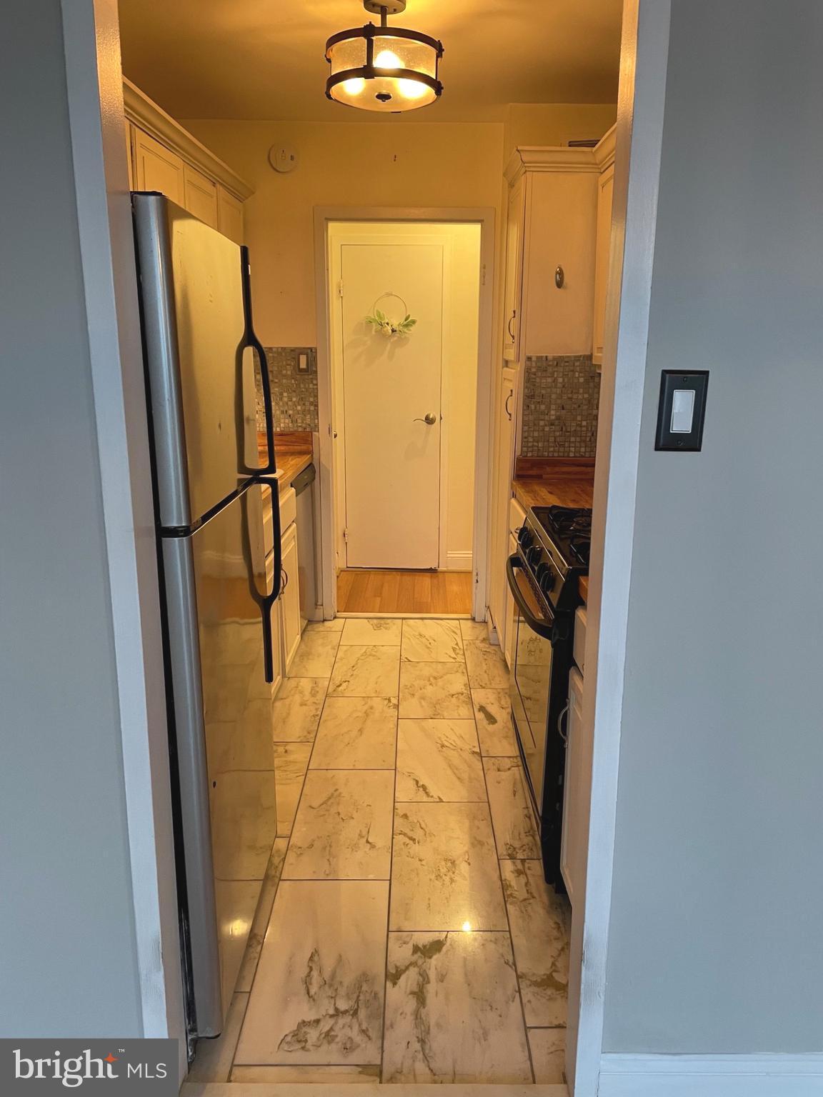 THE FOUNTAINS - Residential Lease