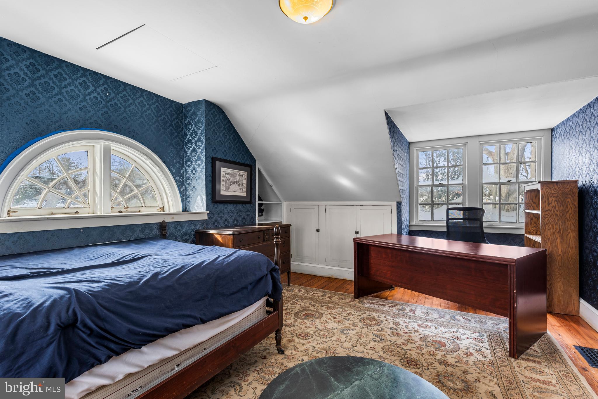 SCHOOL LANE HILLS - Residential