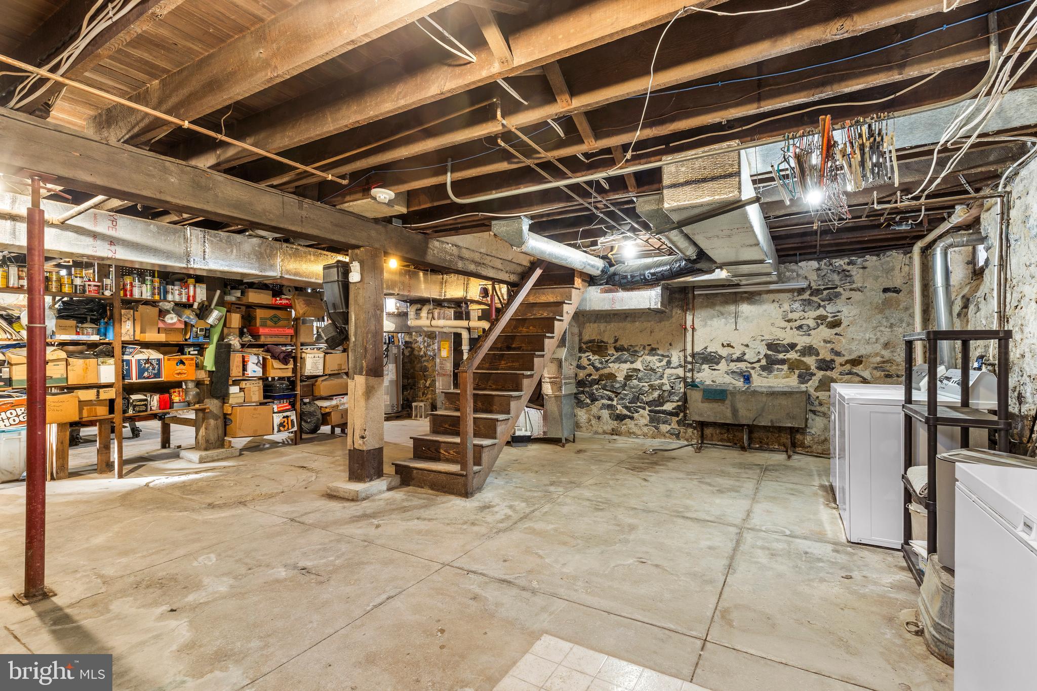 SCHOOL LANE HILLS - Residential