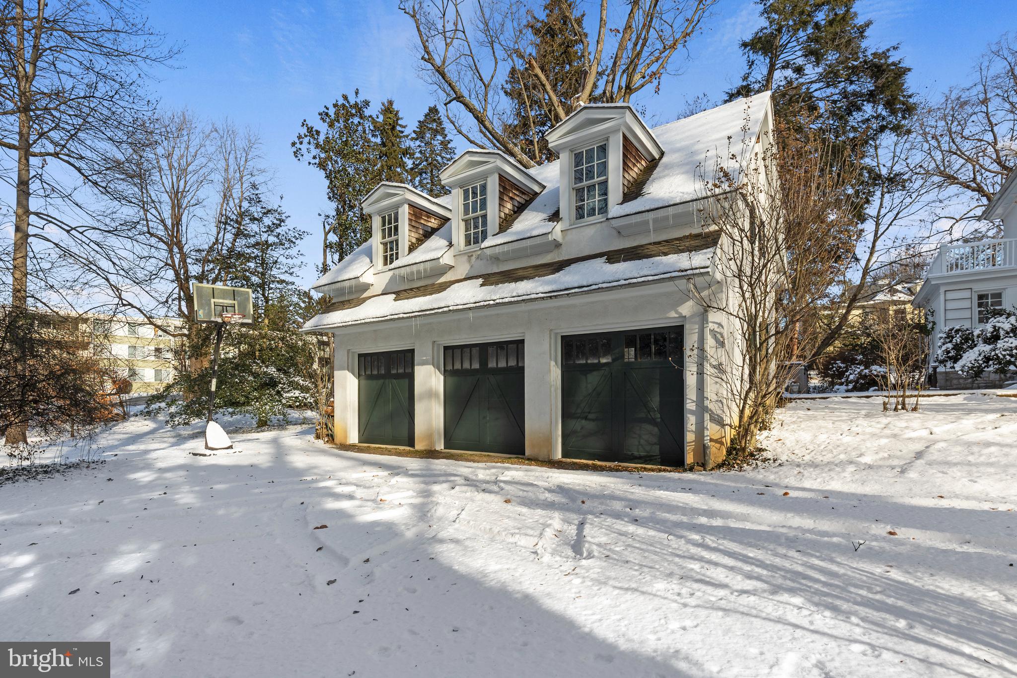 SCHOOL LANE HILLS - Residential