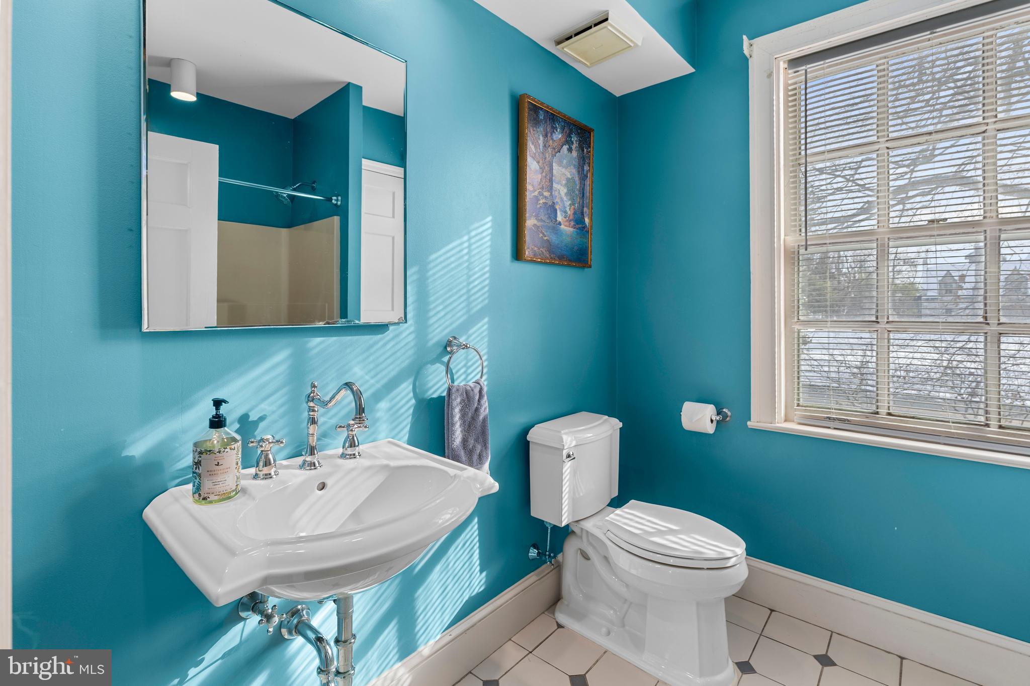 SCHOOL LANE HILLS - Residential