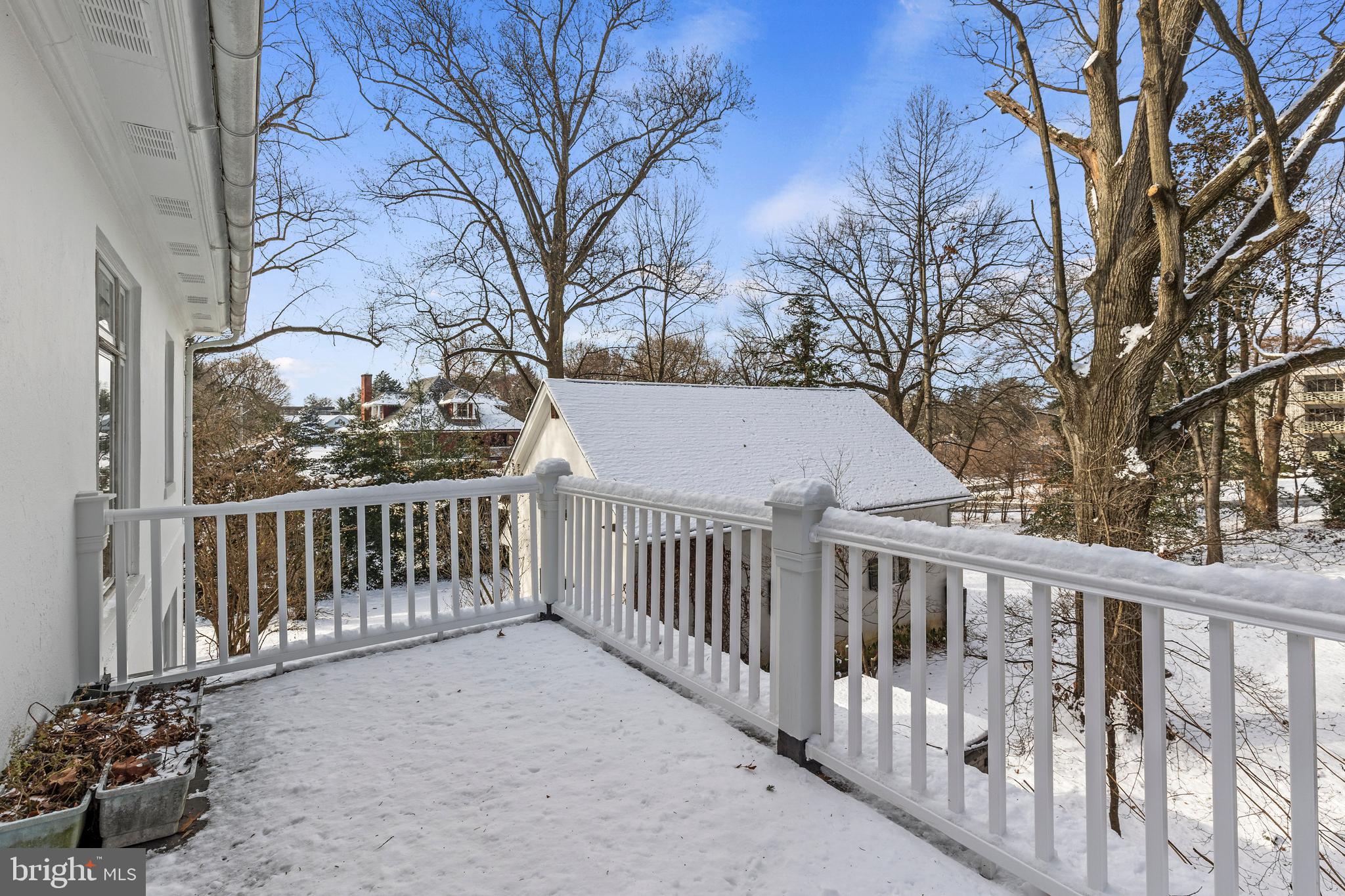 SCHOOL LANE HILLS - Residential