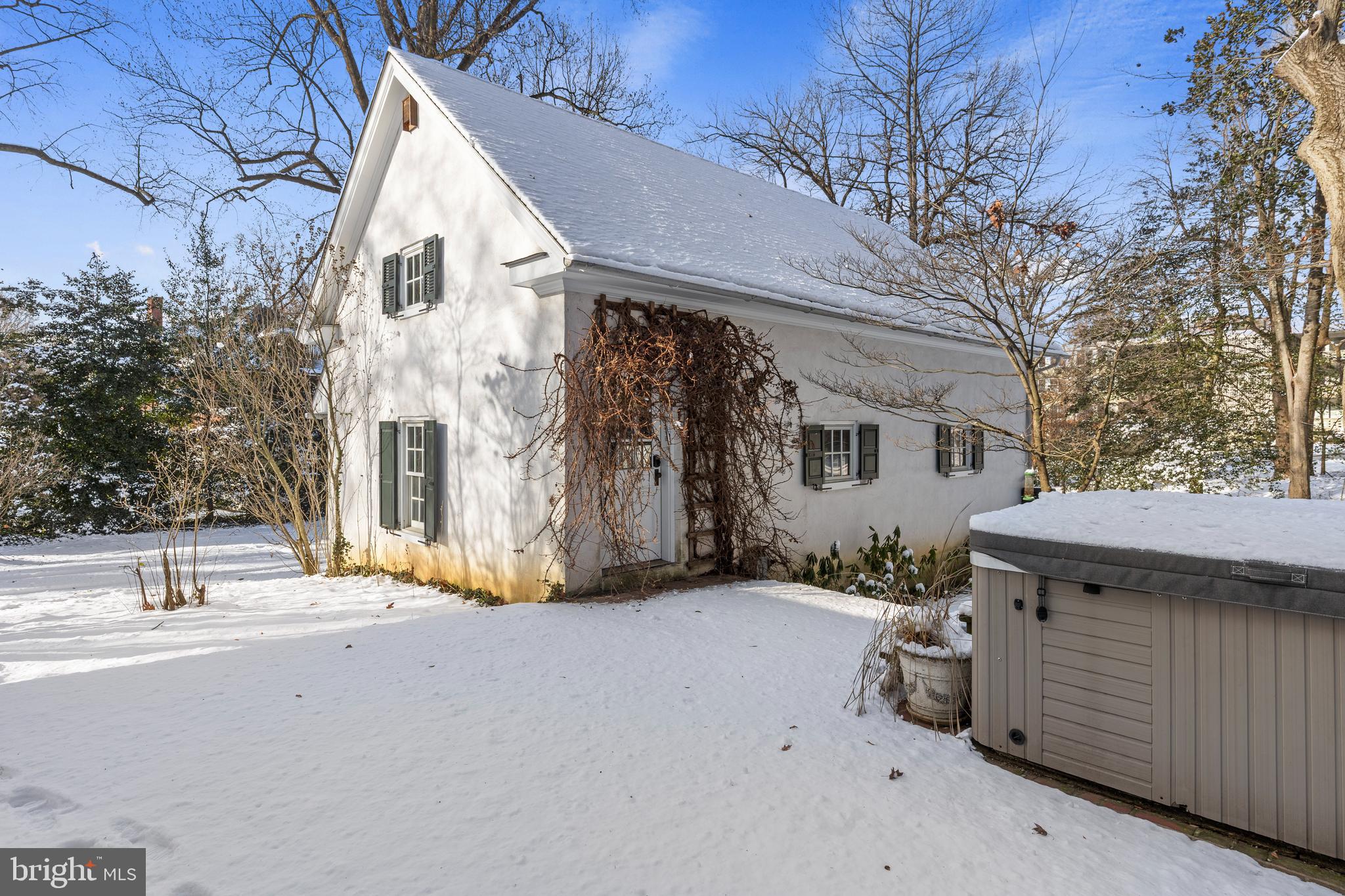 SCHOOL LANE HILLS - Residential