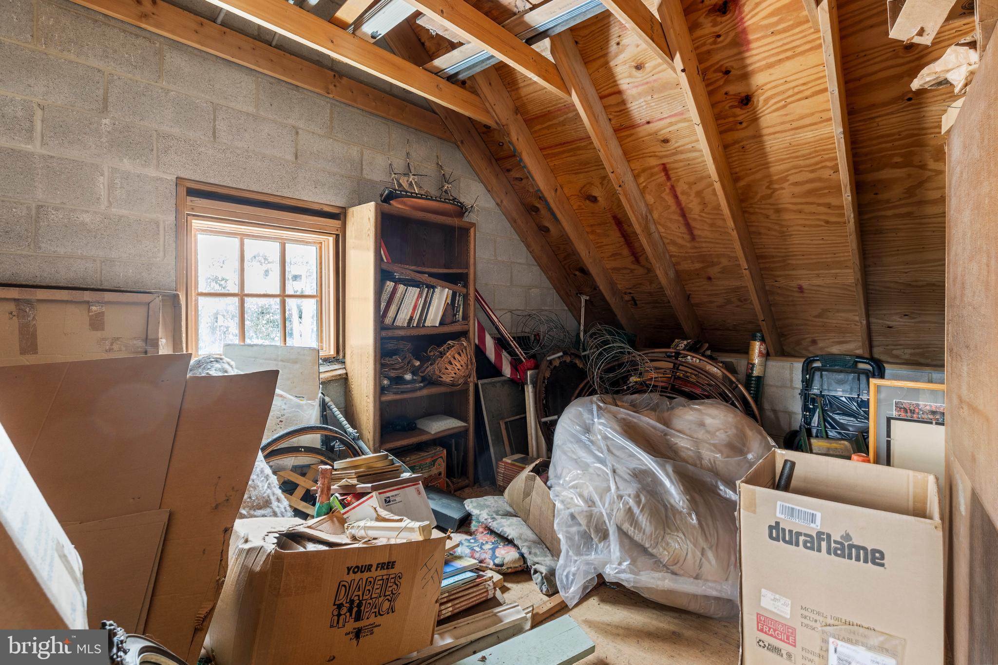 SCHOOL LANE HILLS - Residential