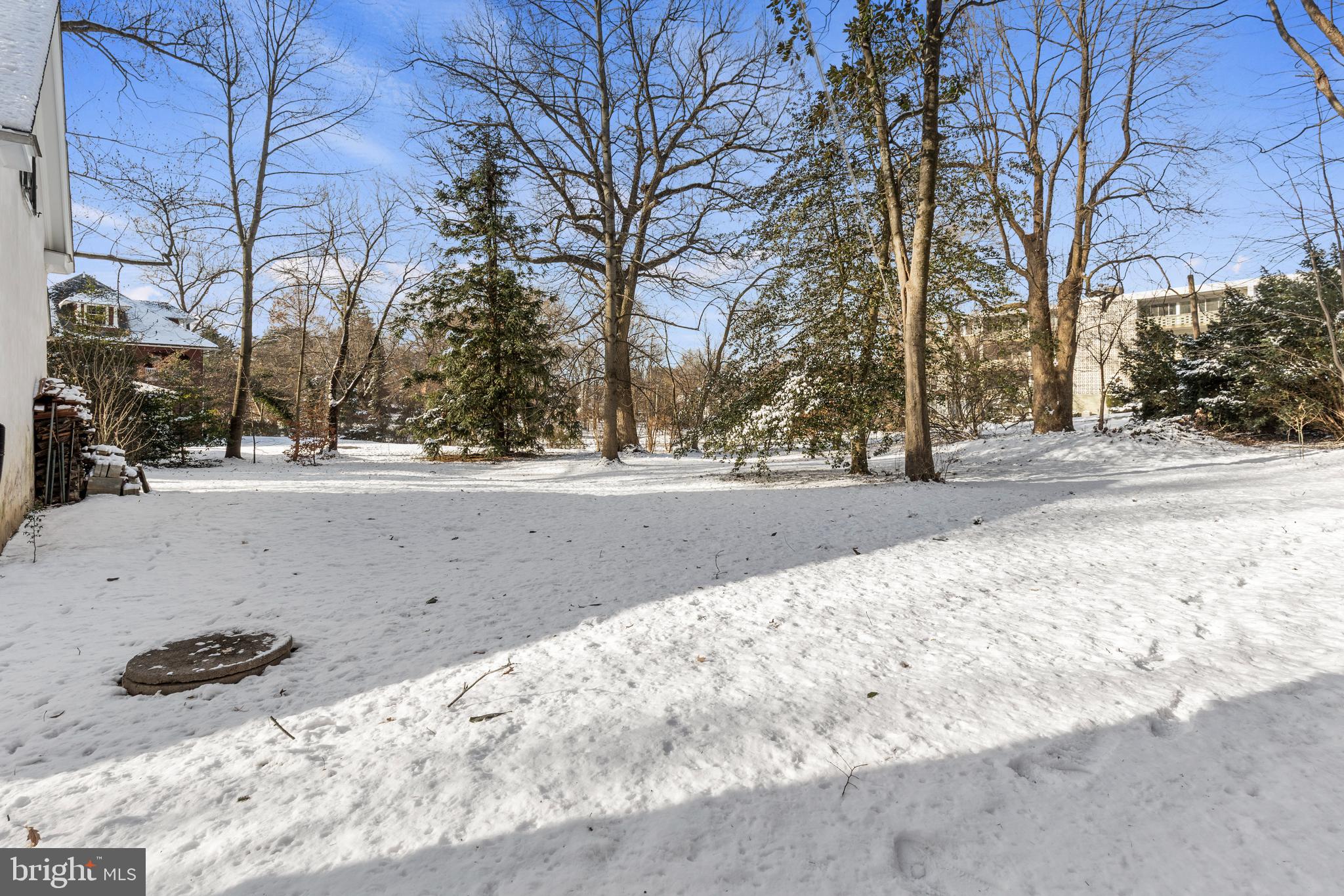 SCHOOL LANE HILLS - Residential