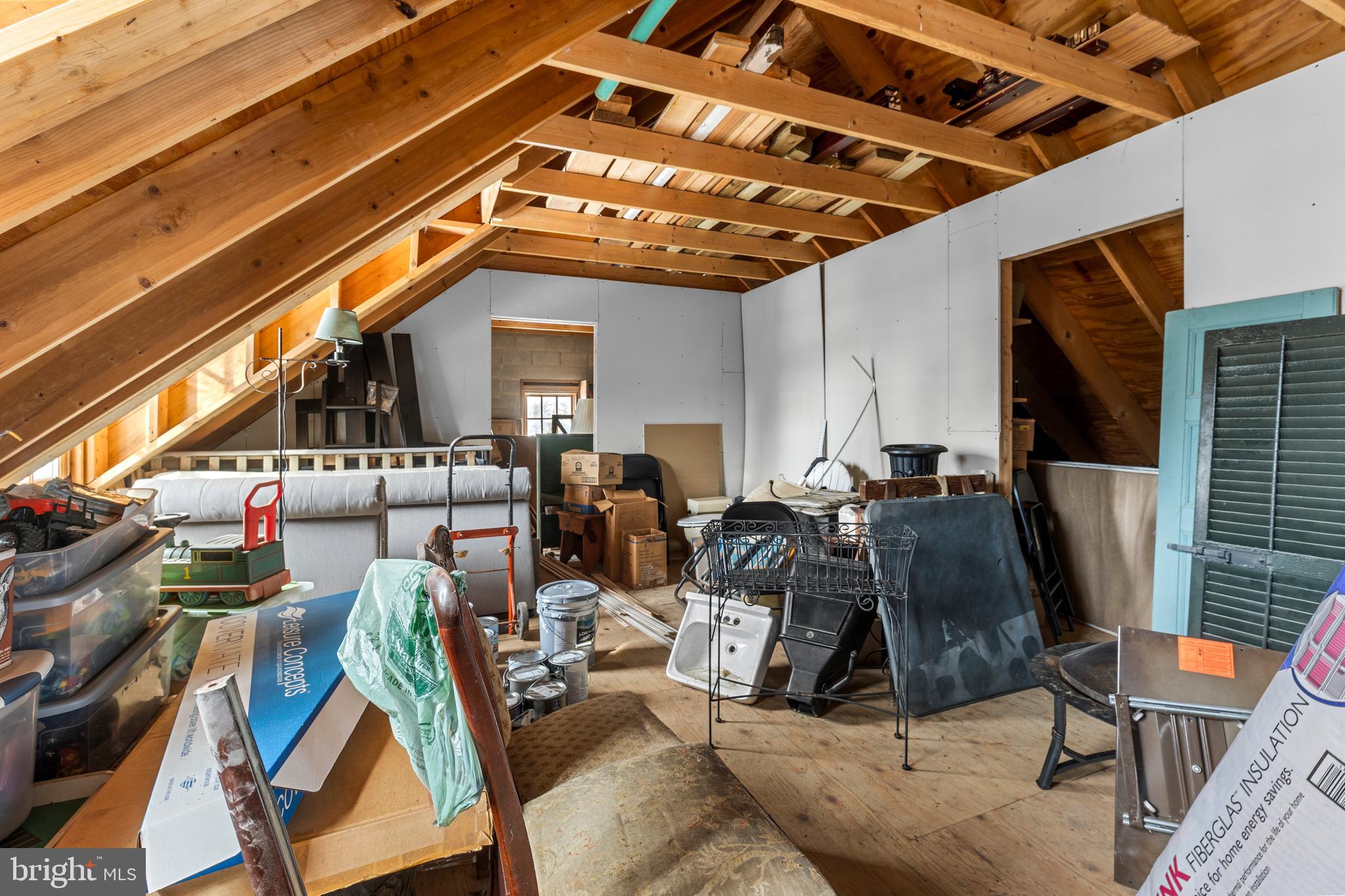 SCHOOL LANE HILLS - Residential