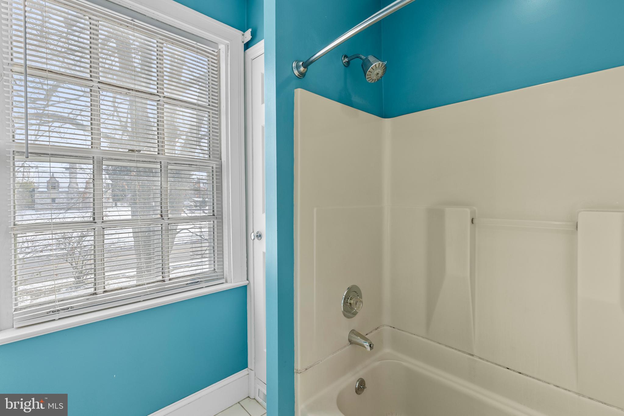 SCHOOL LANE HILLS - Residential