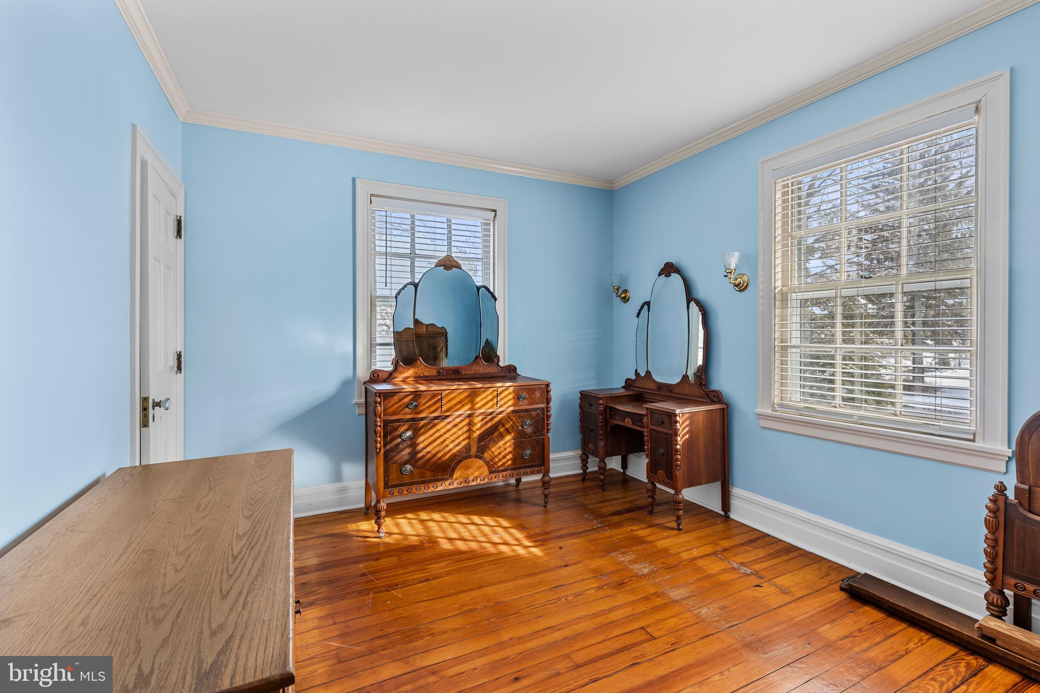 SCHOOL LANE HILLS - Residential