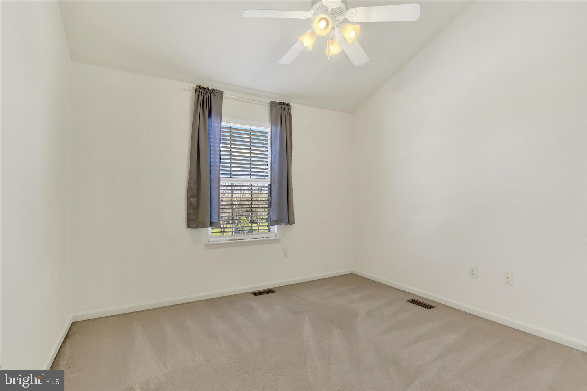 ROSELAWN - Residential