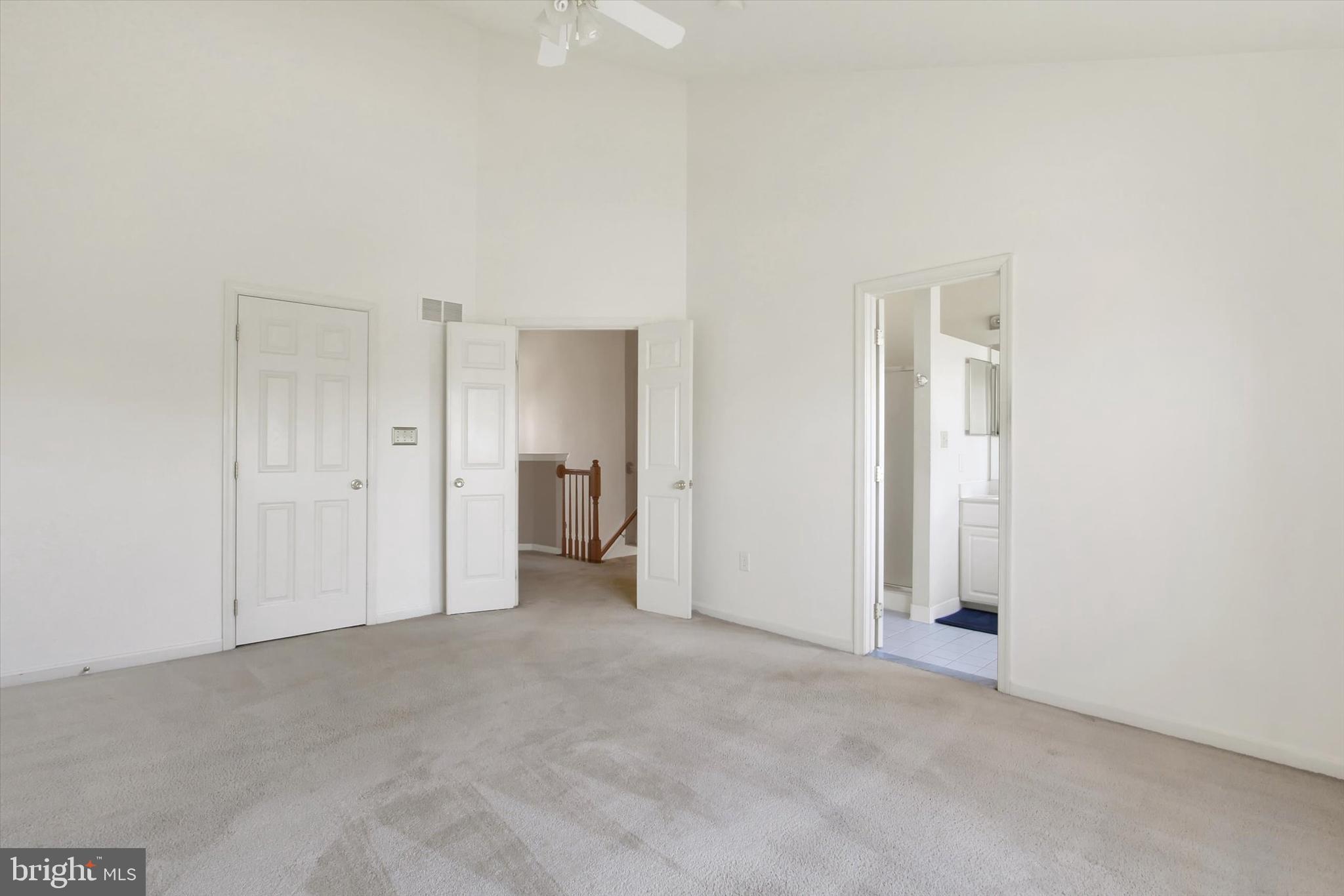 ROSELAWN - Residential