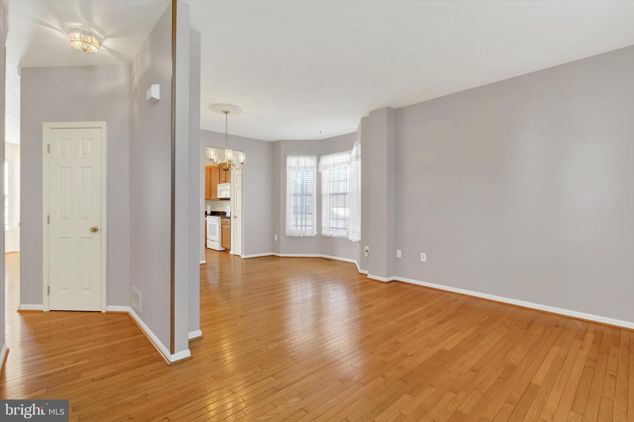 ROSELAWN - Residential