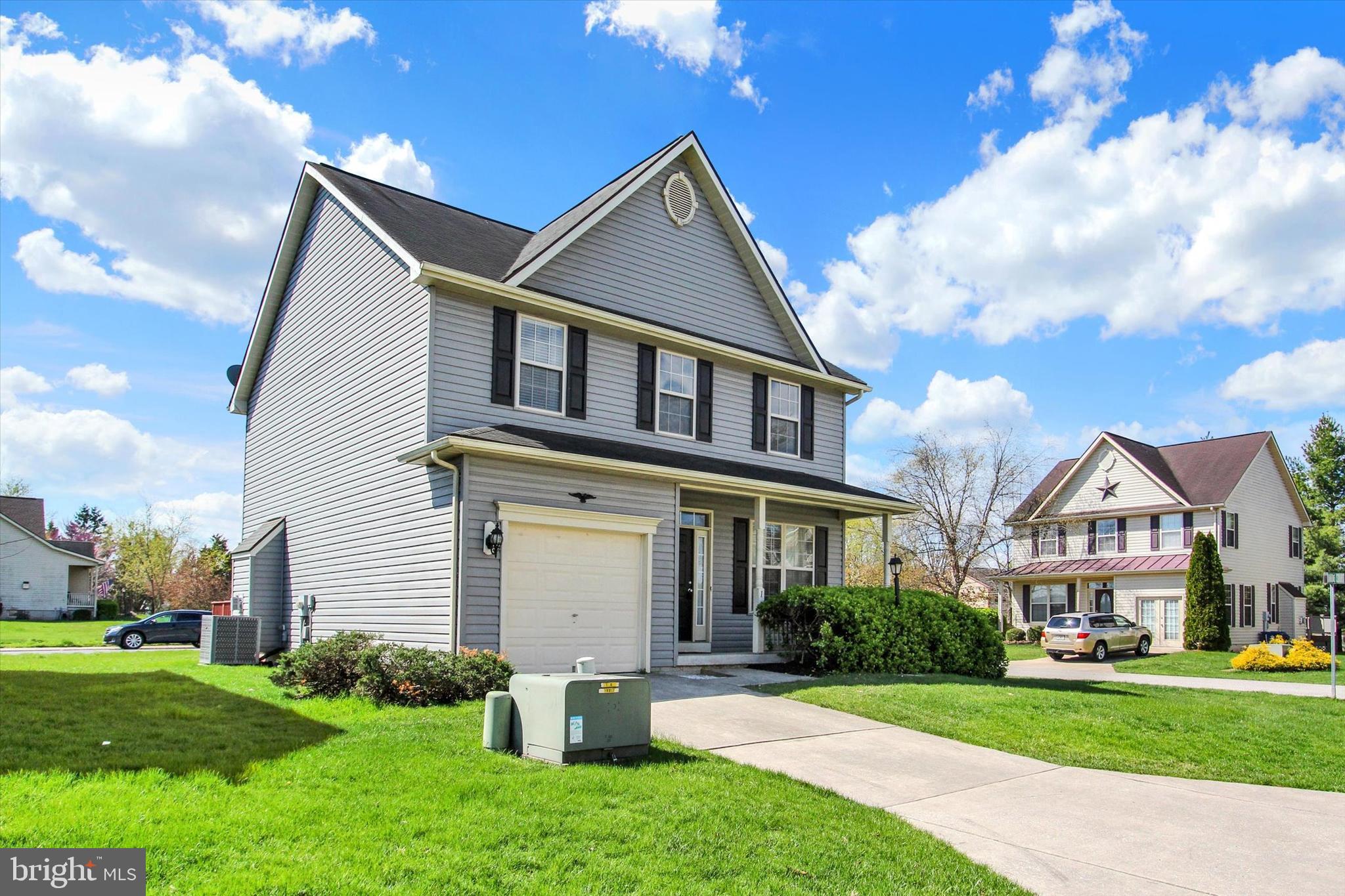 ROSELAWN - Residential