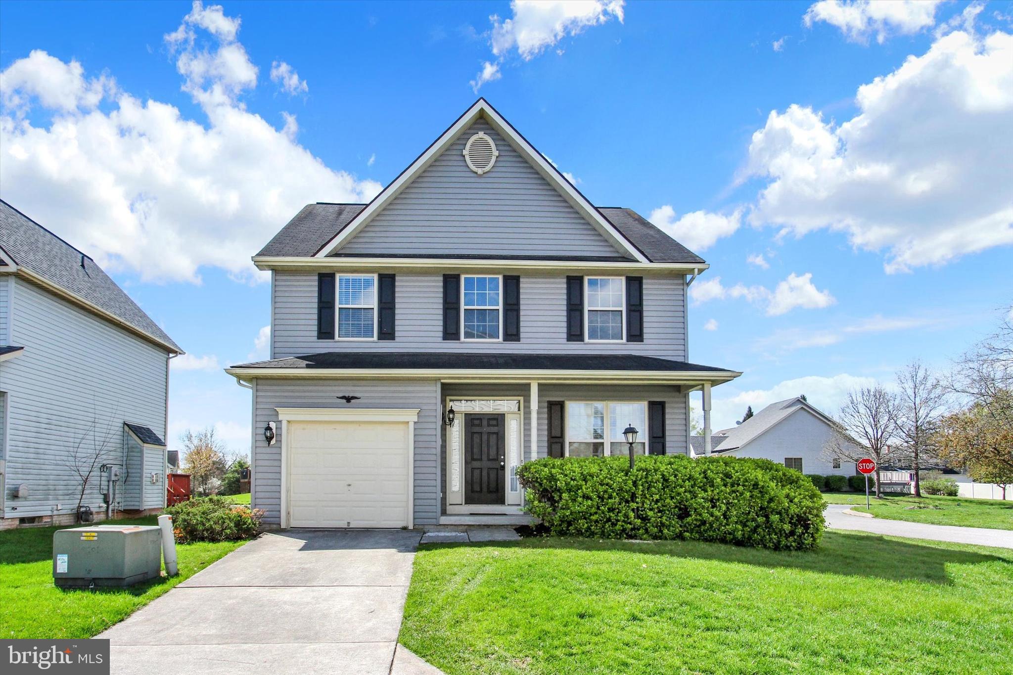 ROSELAWN - Residential