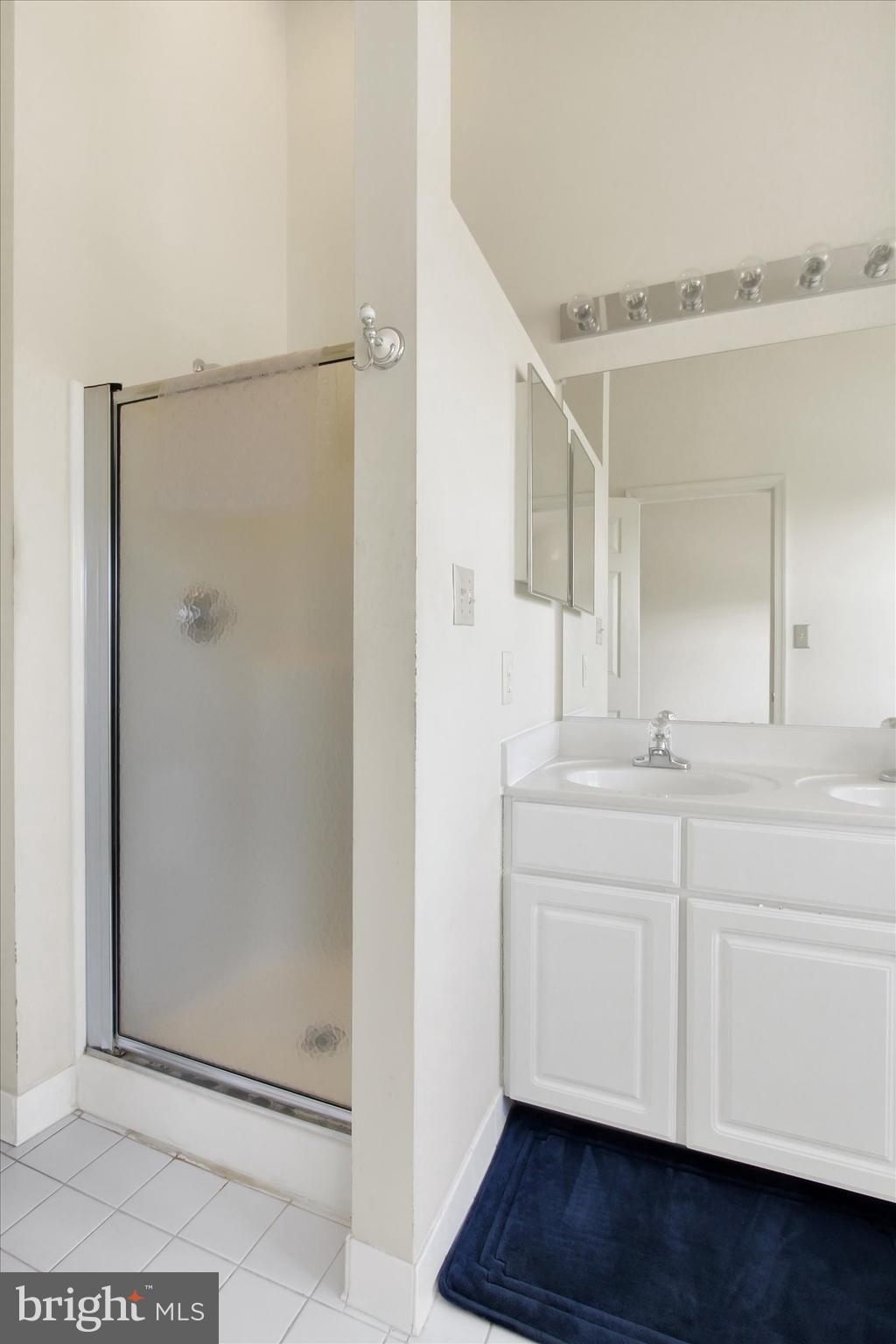 ROSELAWN - Residential