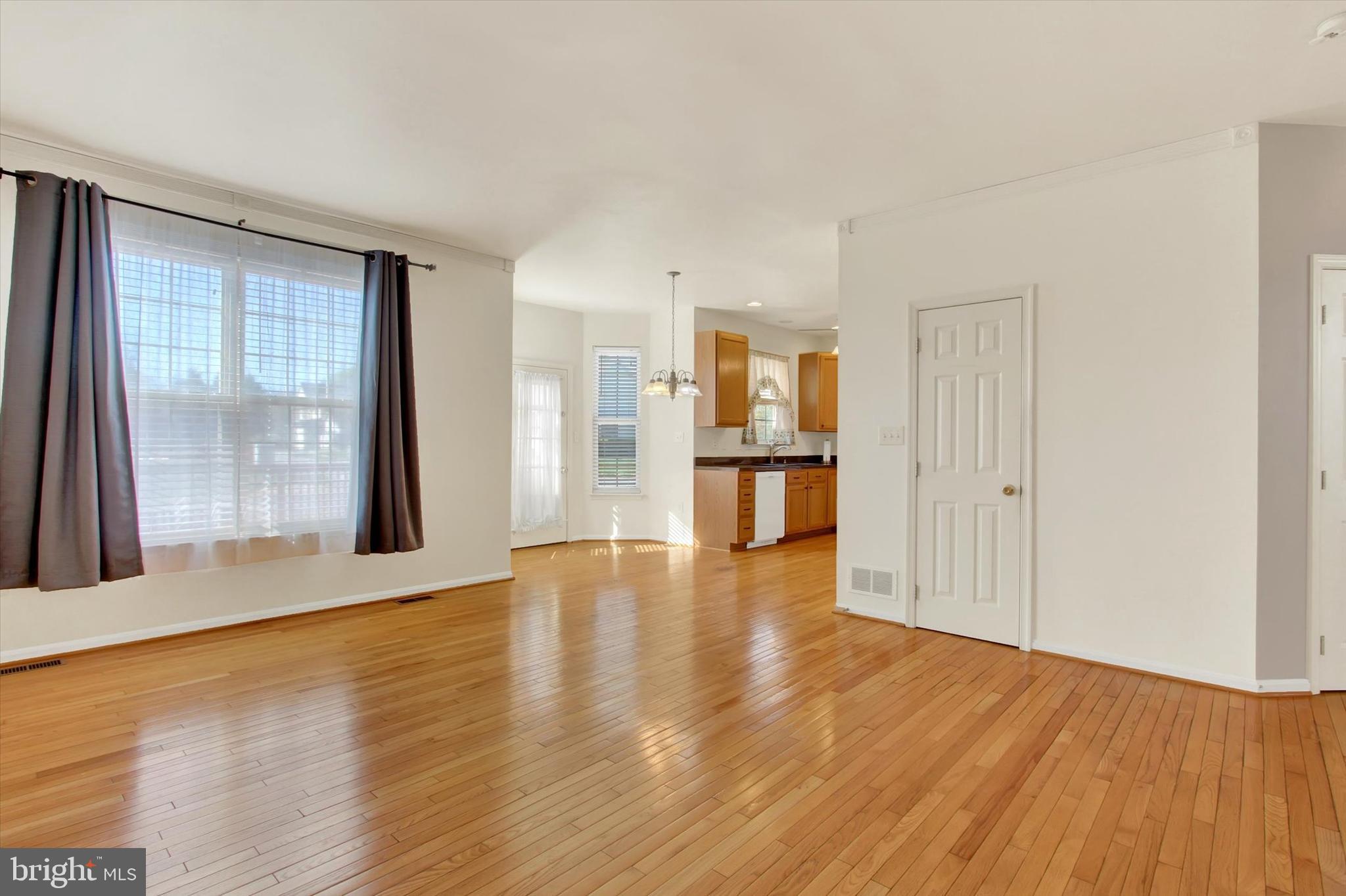 ROSELAWN - Residential