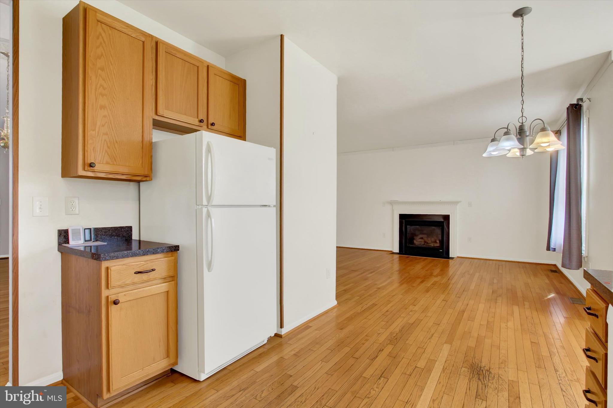 ROSELAWN - Residential