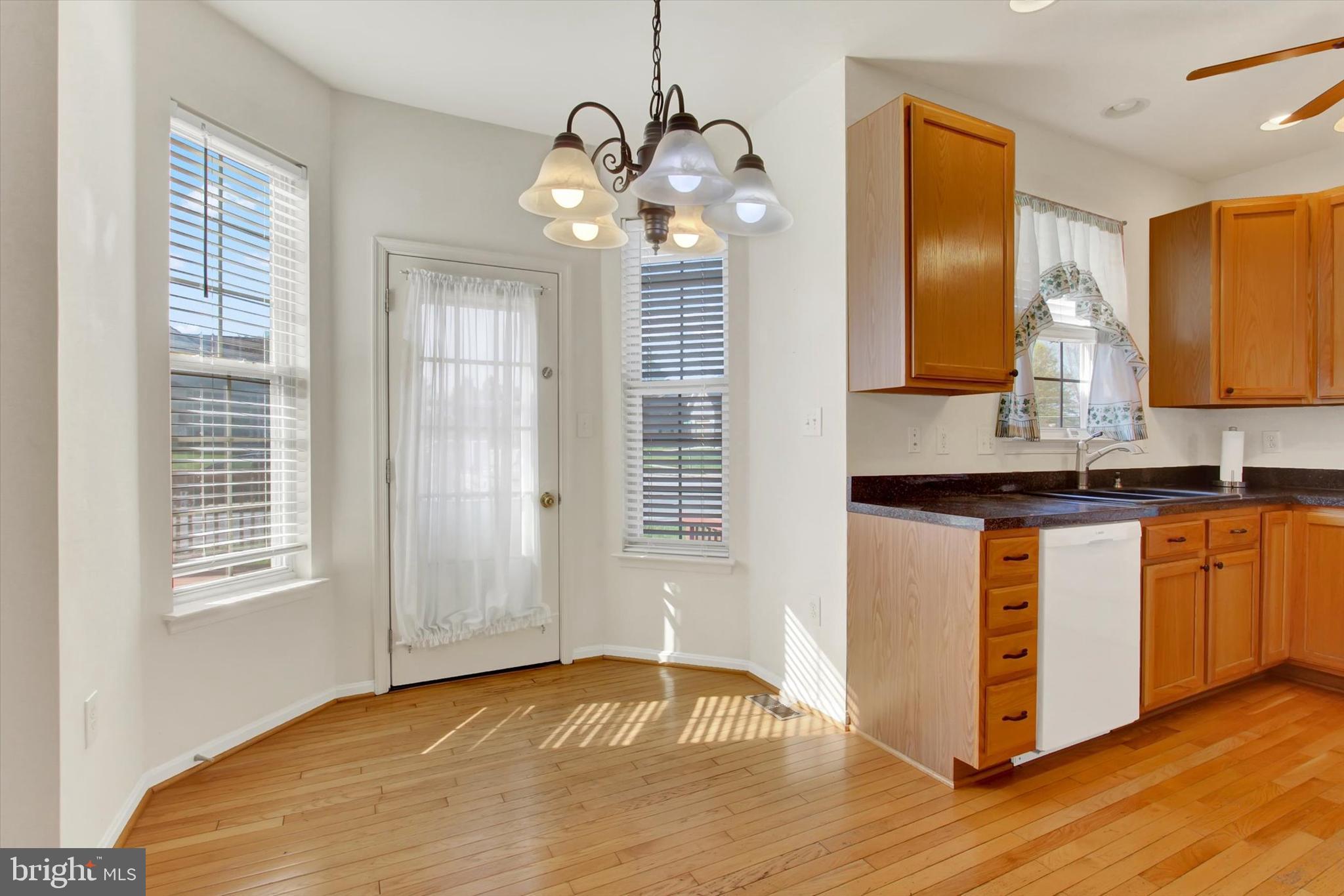 ROSELAWN - Residential