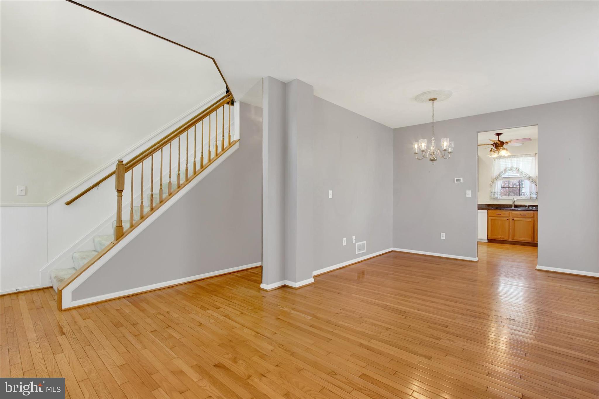 ROSELAWN - Residential